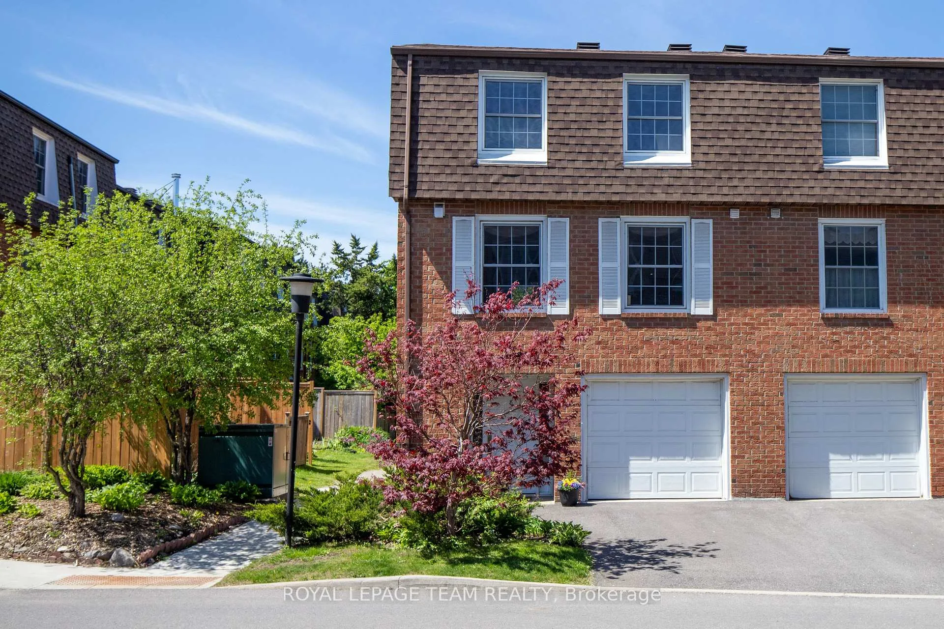 Photo 1 of 8 Moorside Private, Ottawa, Carleton Heights — HOMEH