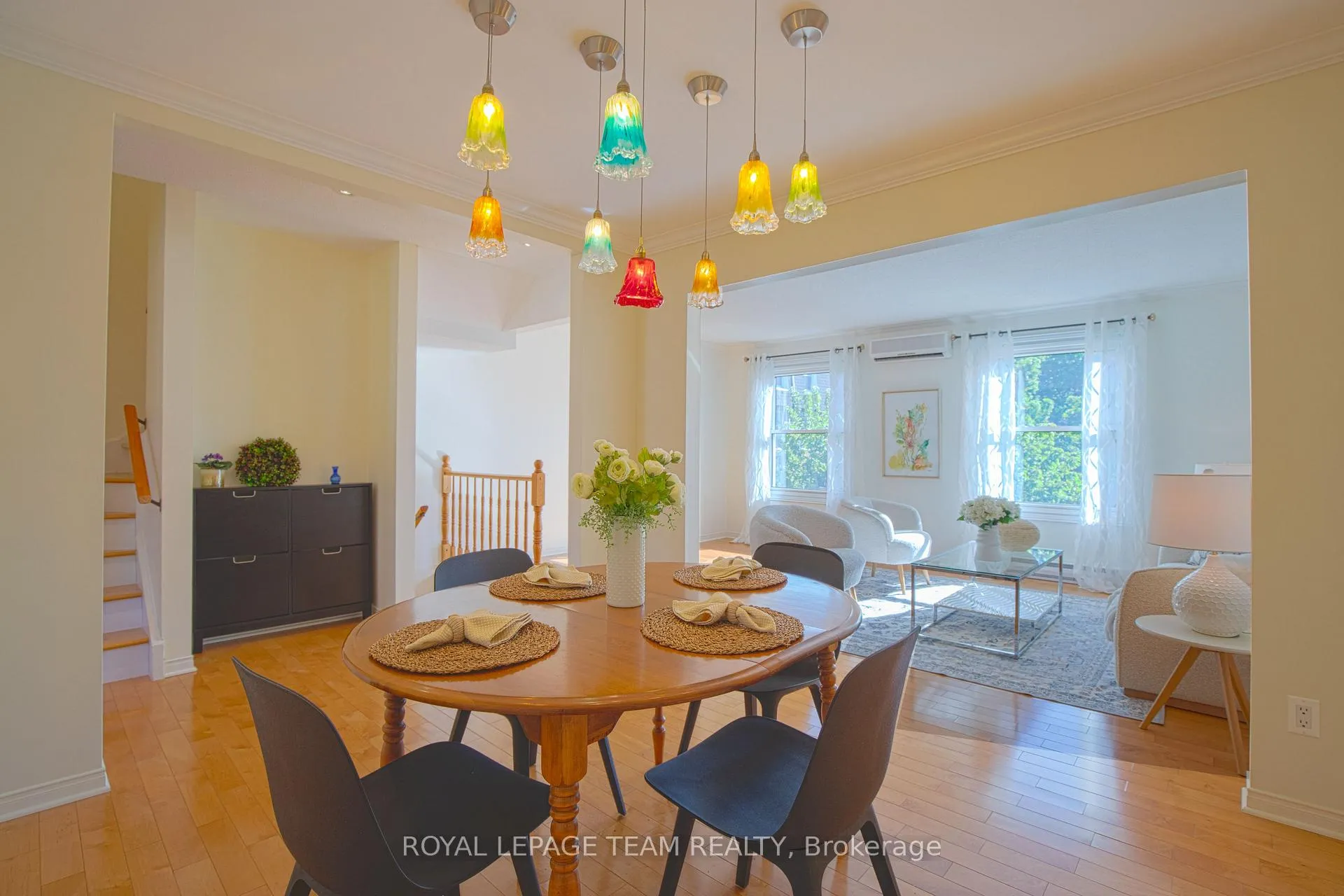 Photo 9 of 8 Moorside Private, Ottawa, Carleton Heights — HOMEH