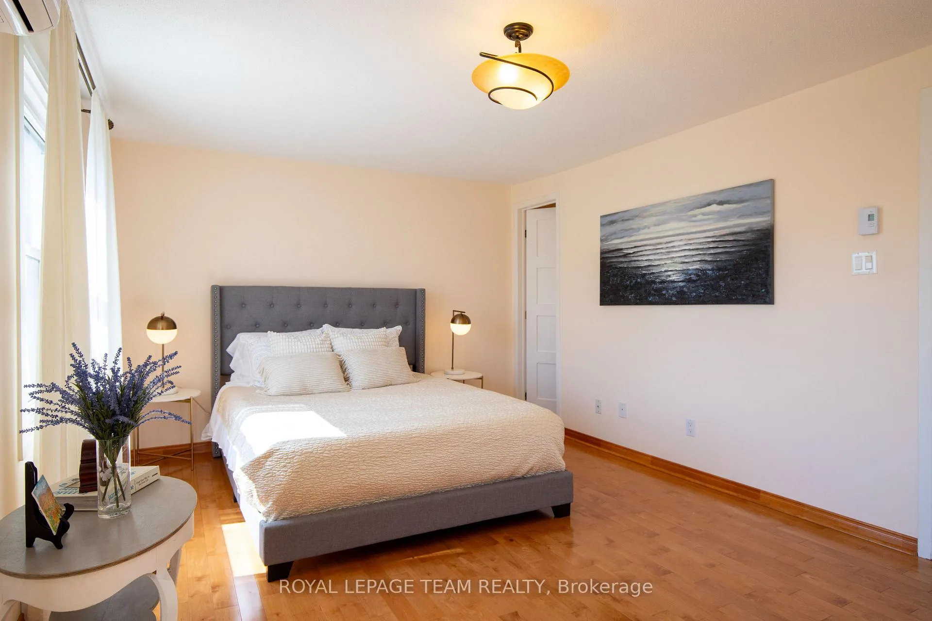 Photo 14 of 8 Moorside Private, Ottawa, Carleton Heights — HOMEH
