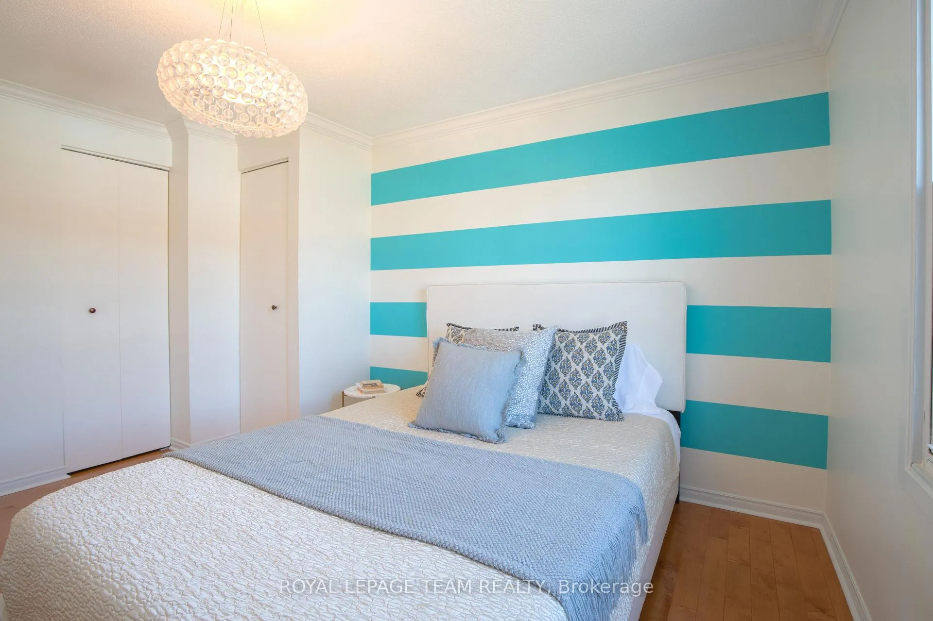 Photo 19 of 8 Moorside Private, Ottawa, Carleton Heights — HOMEH