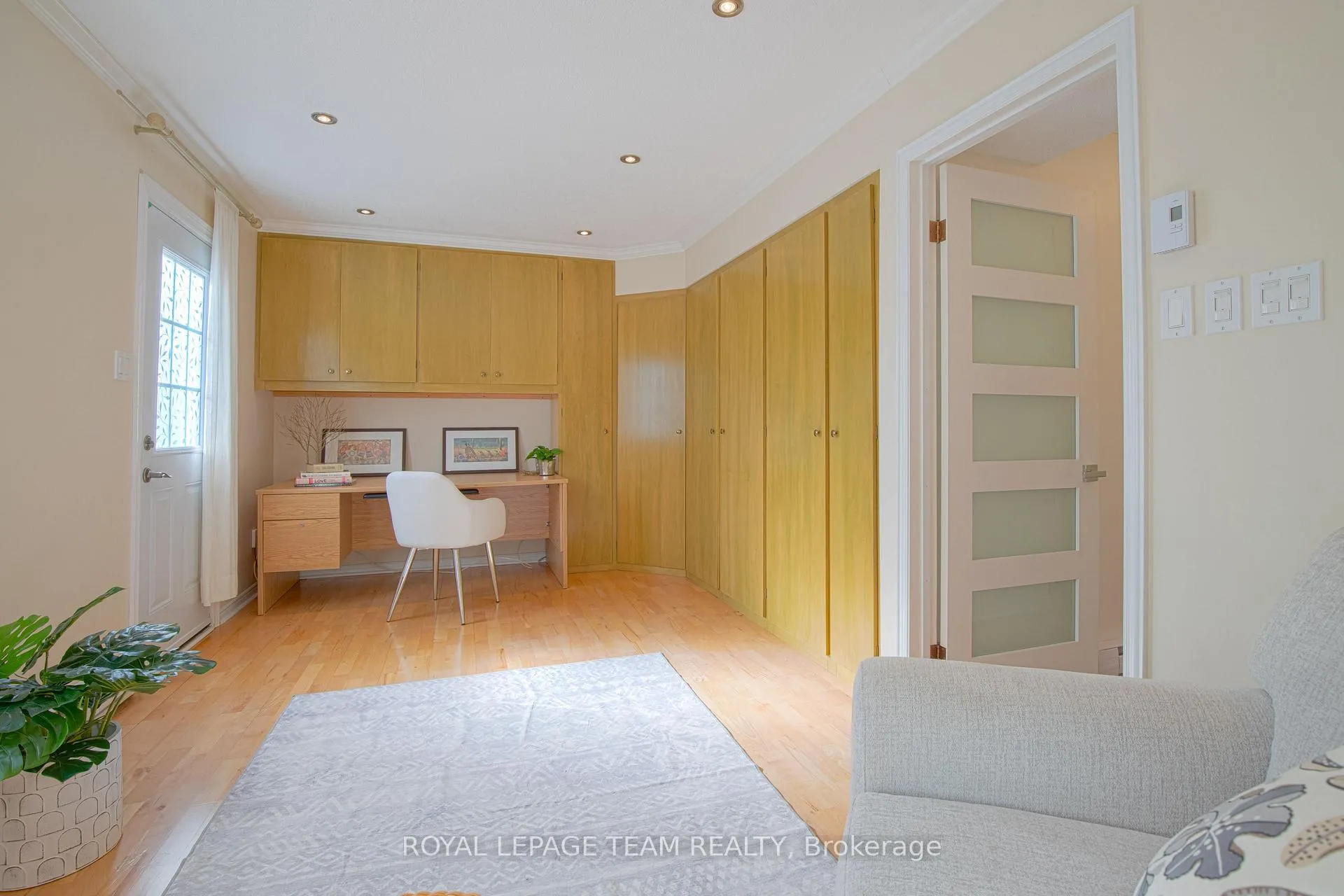 Photo 25 of 8 Moorside Private, Ottawa, Carleton Heights — HOMEH