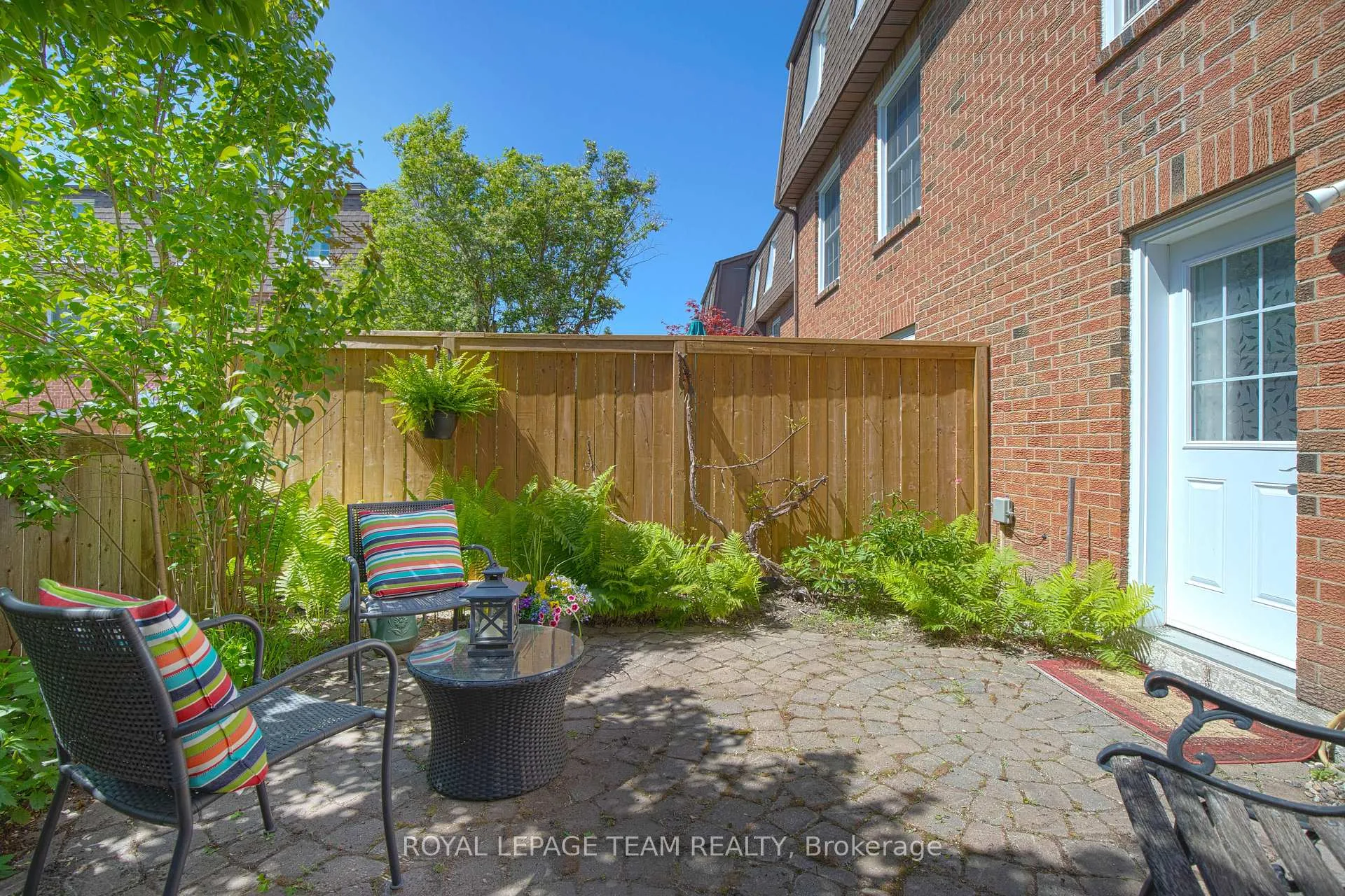 Photo 30 of 8 Moorside Private, Ottawa, Carleton Heights — HOMEH