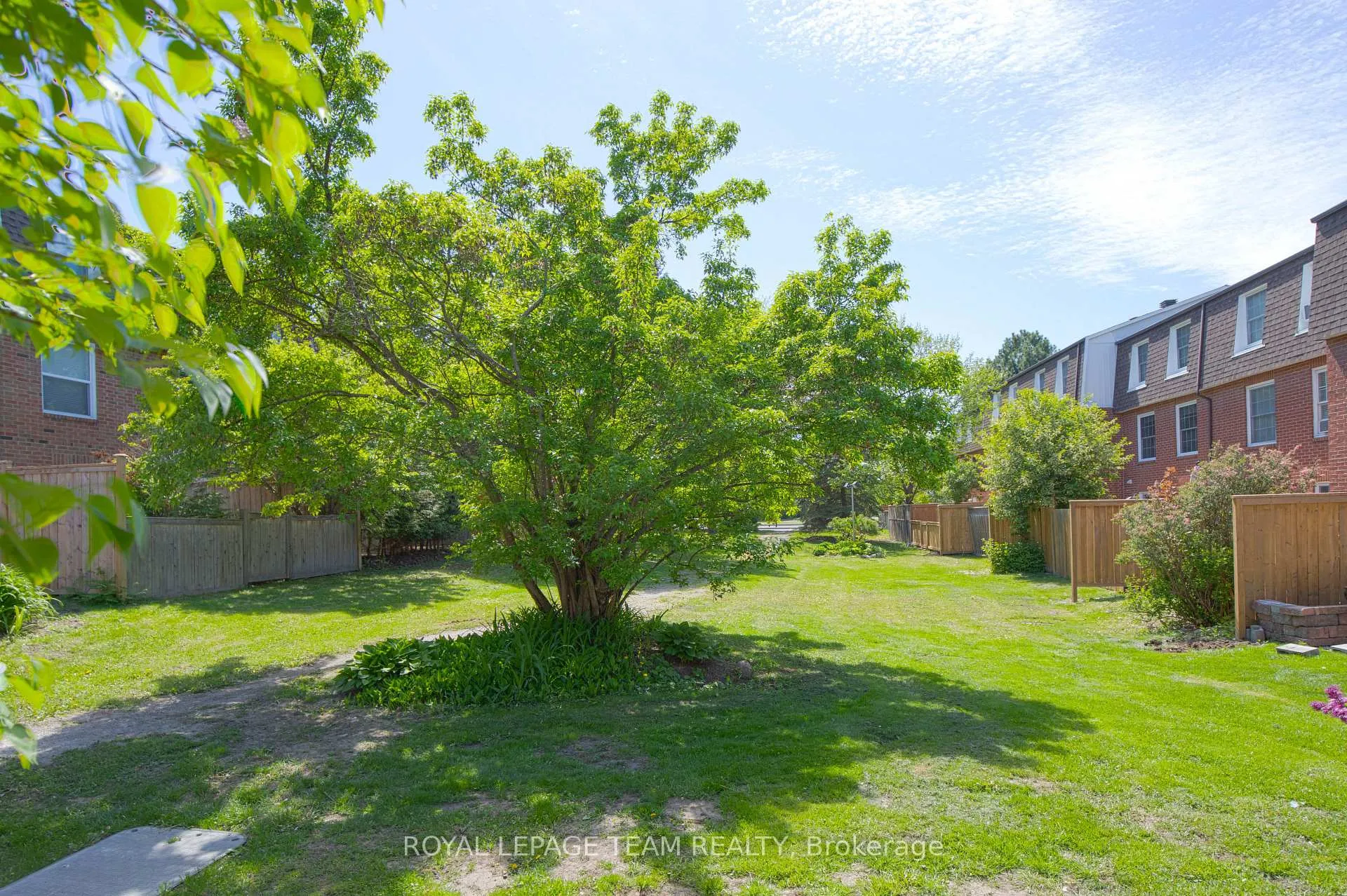 Photo 31 of 8 Moorside Private, Ottawa, Carleton Heights — HOMEH