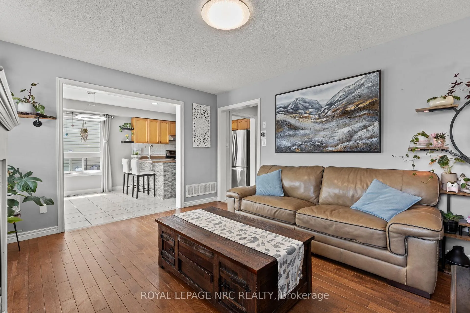 Photo 9 of 40 Longfellow Avenue, St. Catharines, Haig — HOMEH