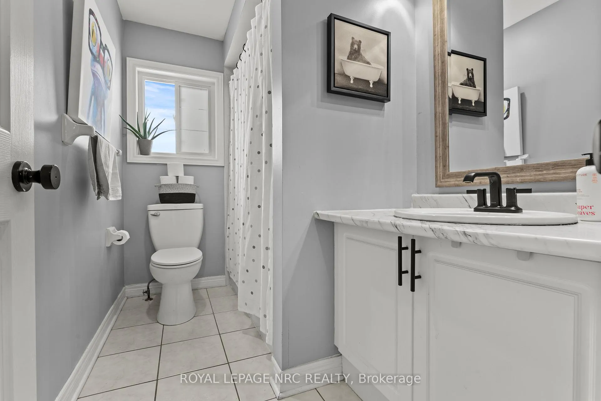 Photo 21 of 40 Longfellow Avenue, St. Catharines, Haig — HOMEH