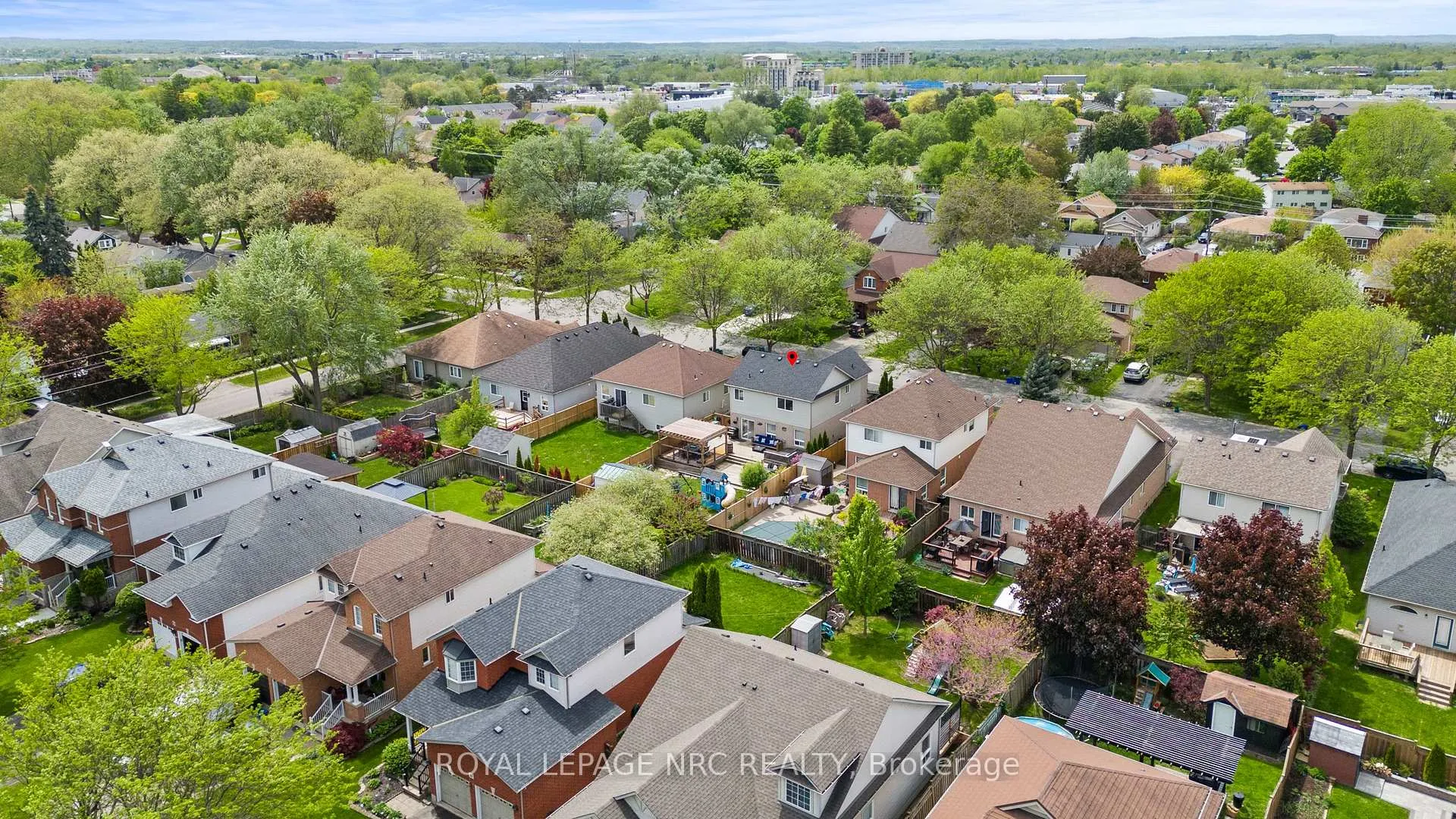 Photo 32 of 40 Longfellow Avenue, St. Catharines, Haig — HOMEH