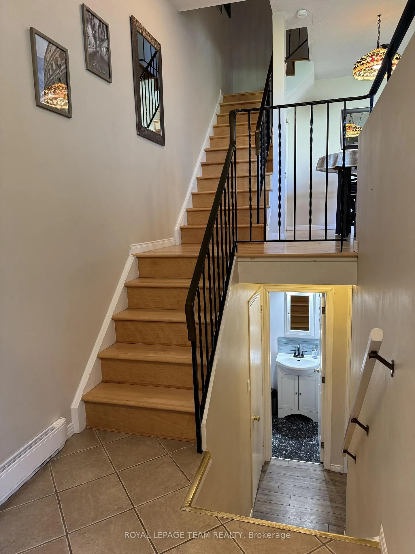 Photo 6 of Unit B, 21 Woodvale Green, Ottawa, Craig Henry/Woodvale — HOMEH