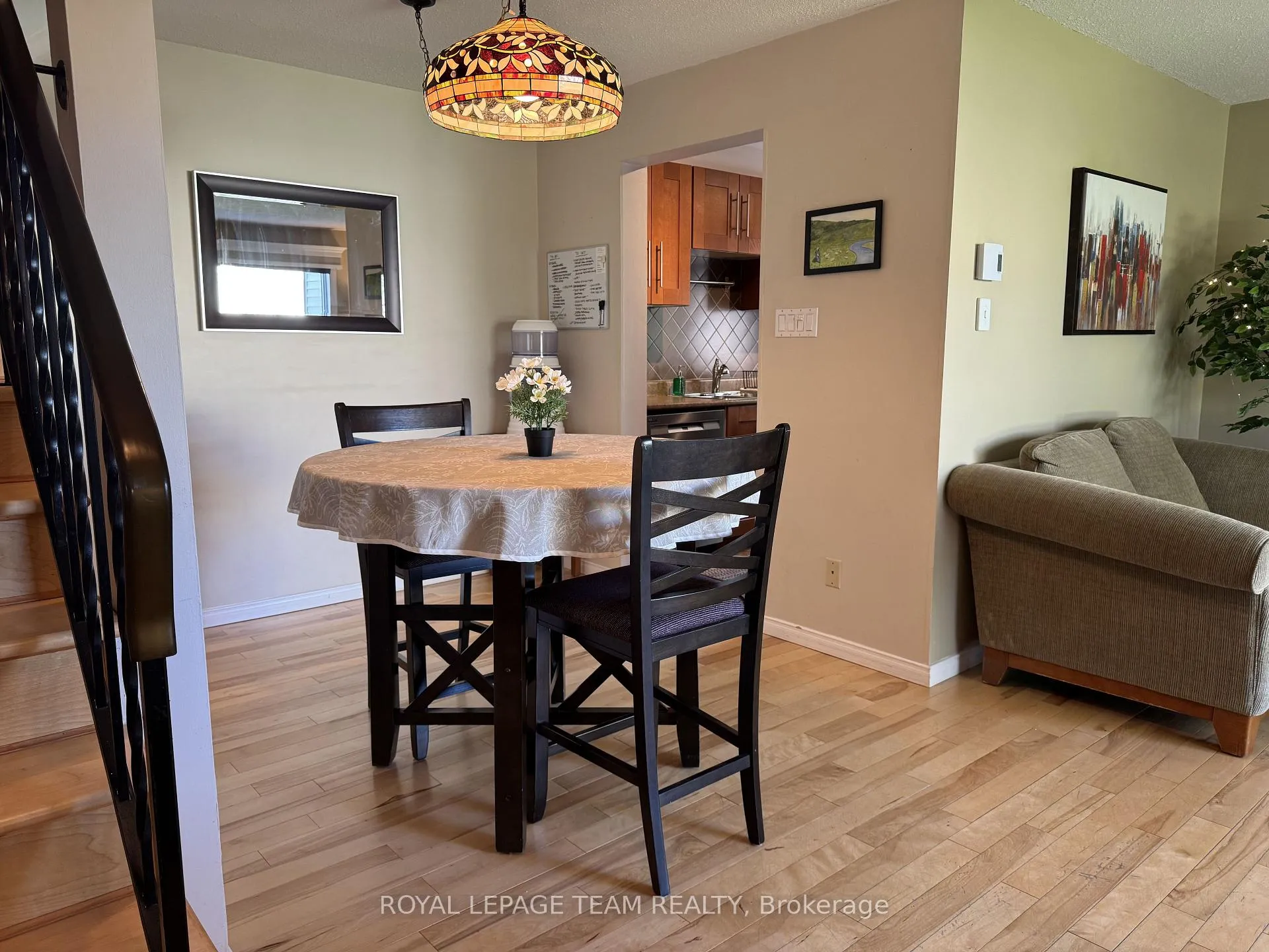 Photo 7 of Unit B, 21 Woodvale Green, Ottawa, Craig Henry/Woodvale — HOMEH