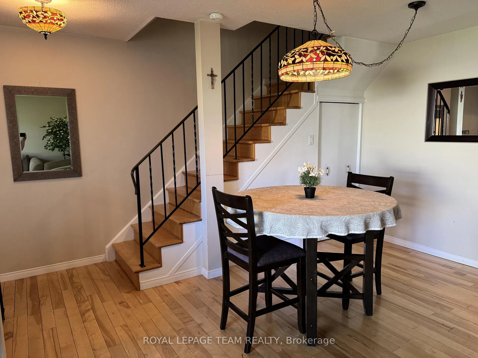 Photo 8 of Unit B, 21 Woodvale Green, Ottawa, Craig Henry/Woodvale — HOMEH