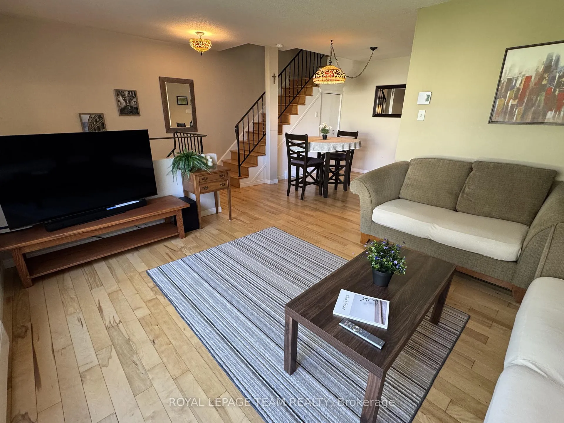 Photo 12 of Unit B, 21 Woodvale Green, Ottawa, Craig Henry/Woodvale — HOMEH