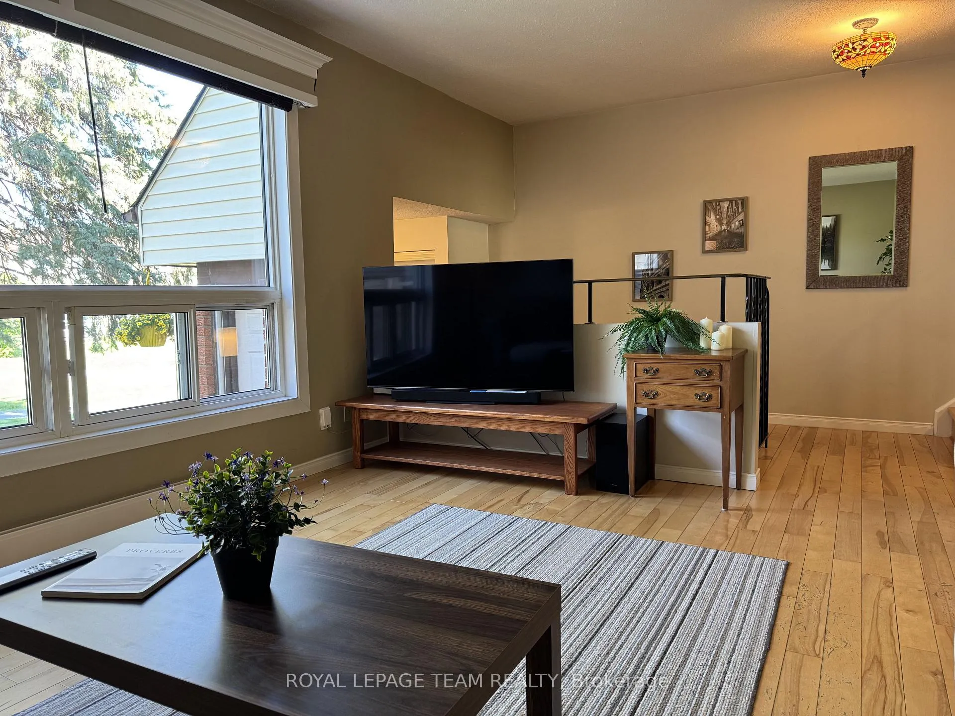 Photo 16 of Unit B, 21 Woodvale Green, Ottawa, Craig Henry/Woodvale — HOMEH