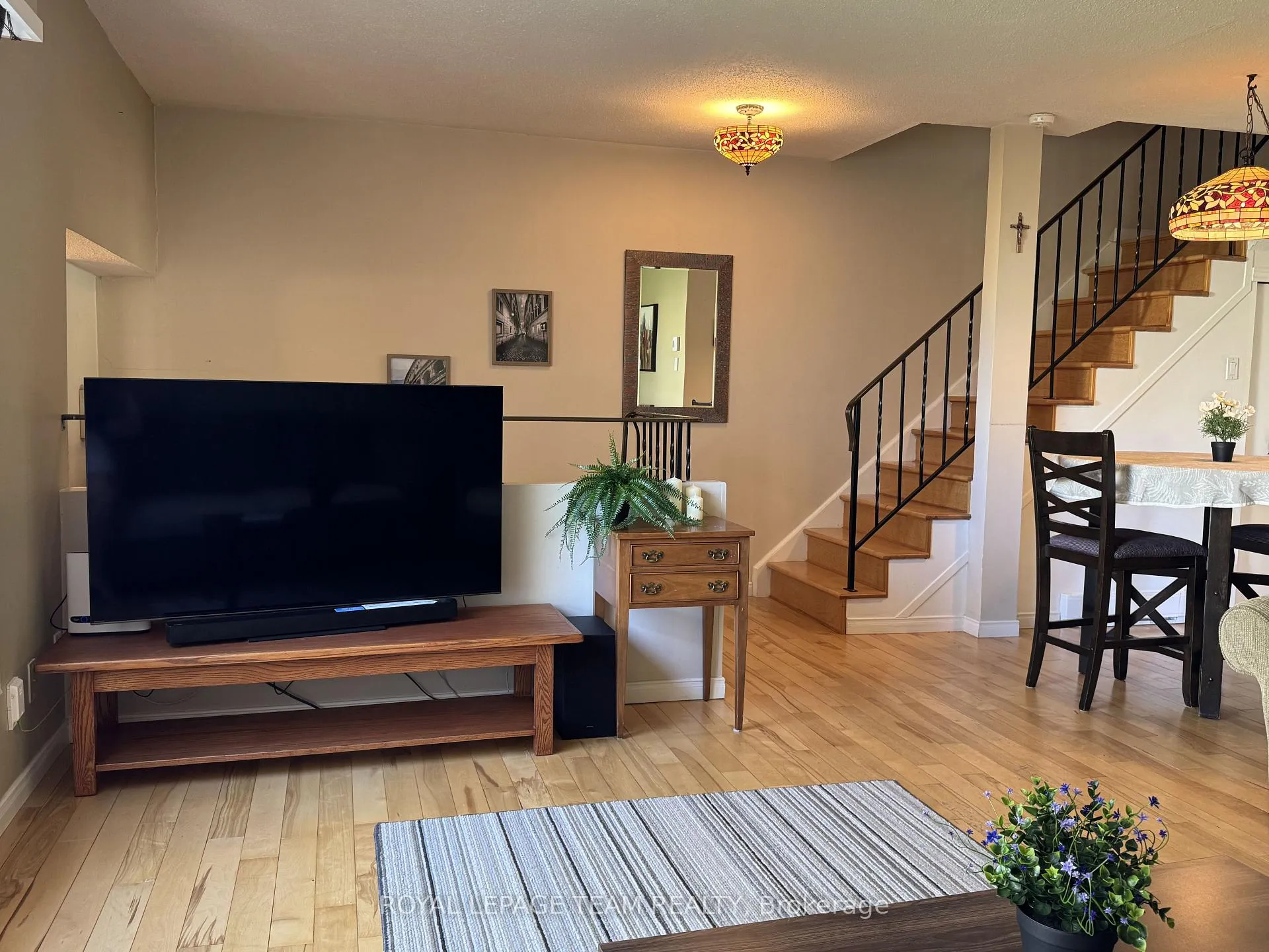 Photo 17 of Unit B, 21 Woodvale Green, Ottawa, Craig Henry/Woodvale — HOMEH
