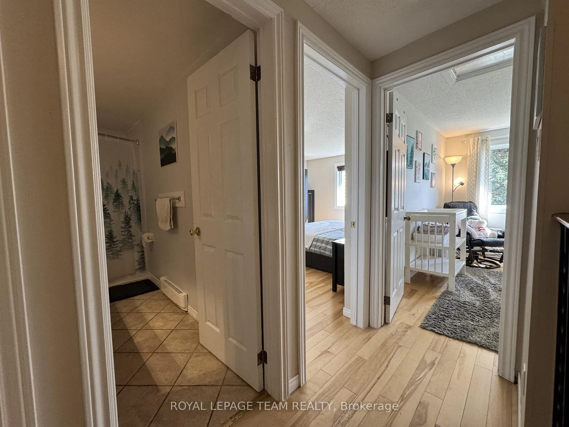 Photo 20 of Unit B, 21 Woodvale Green, Ottawa, Craig Henry/Woodvale — HOMEH