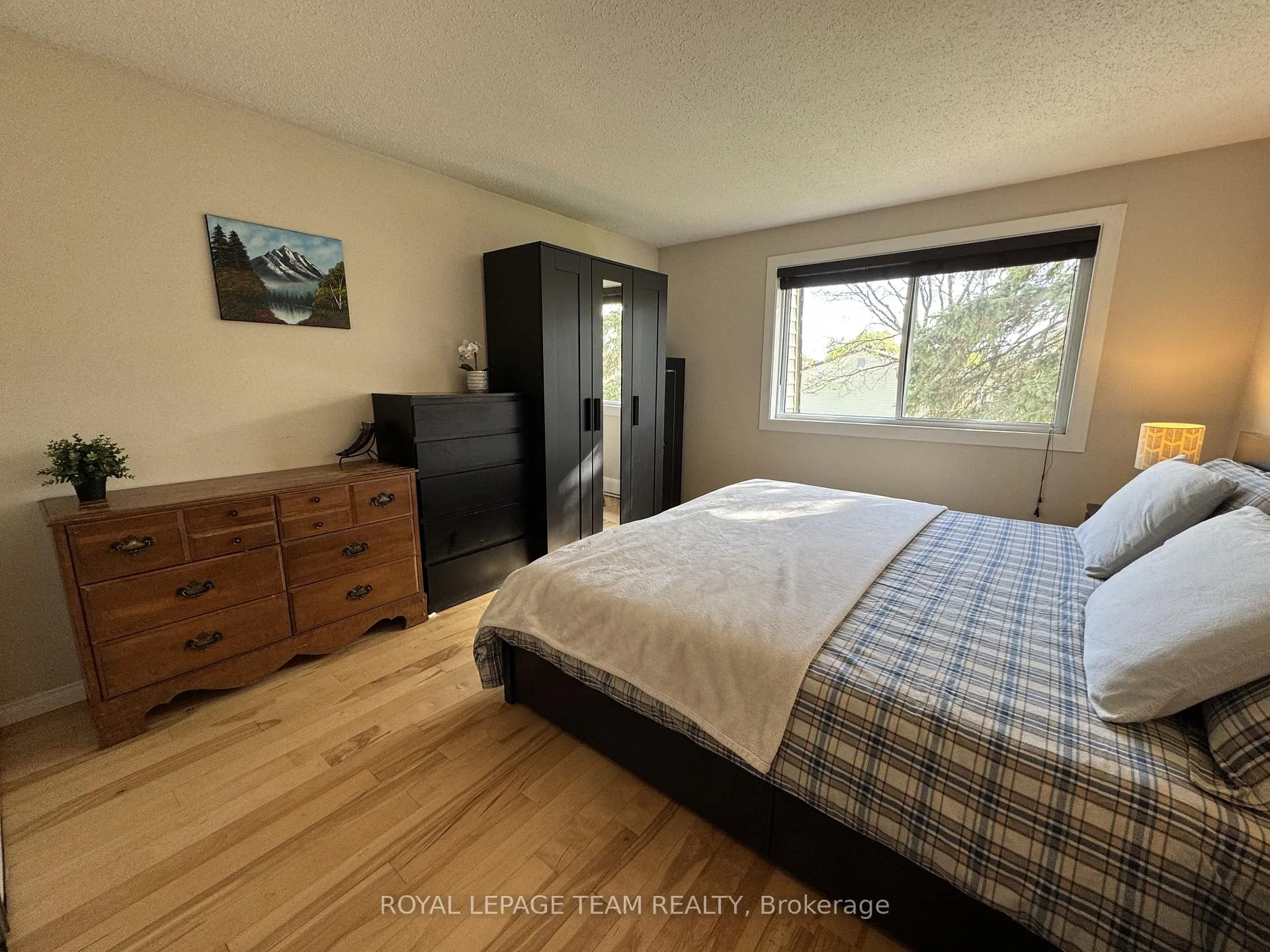 Photo 22 of Unit B, 21 Woodvale Green, Ottawa, Craig Henry/Woodvale — HOMEH