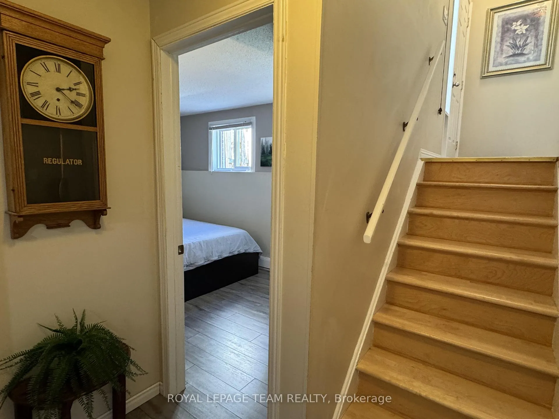 Photo 29 of Unit B, 21 Woodvale Green, Ottawa, Craig Henry/Woodvale — HOMEH