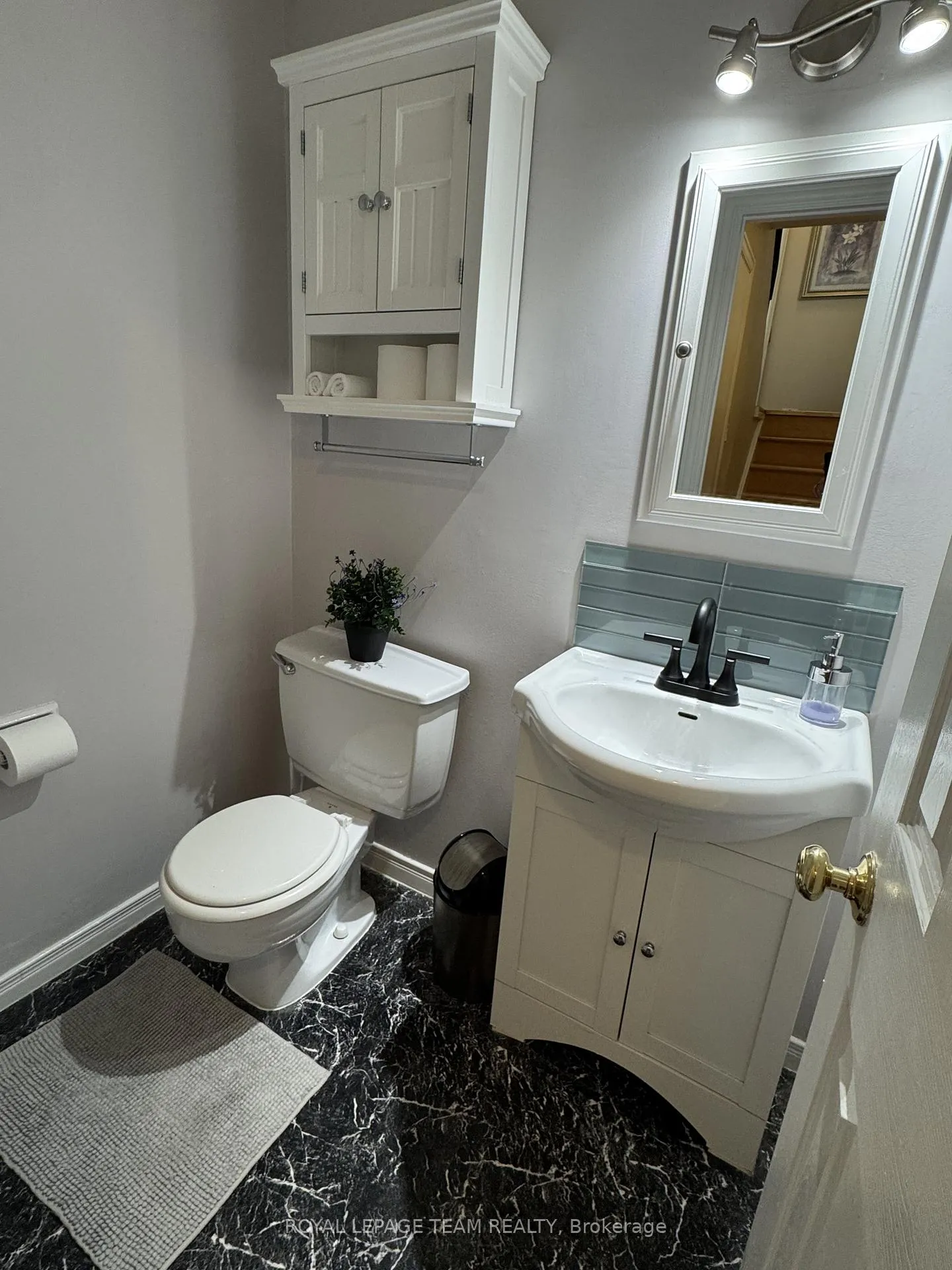 Photo 37 of Unit B, 21 Woodvale Green, Ottawa, Craig Henry/Woodvale — HOMEH