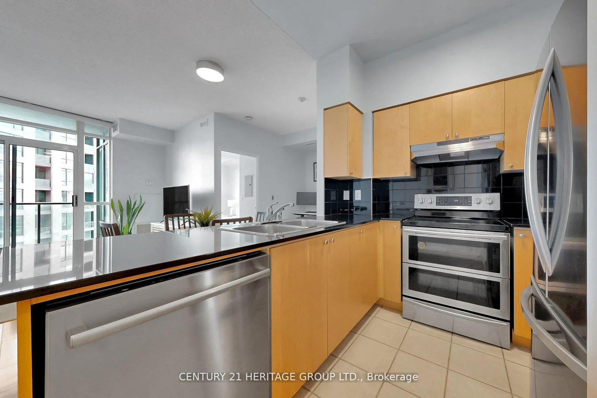Photo 7 of Unit 2713, 231 Fort York Boulevard, Toronto, Niagara — HOMEH