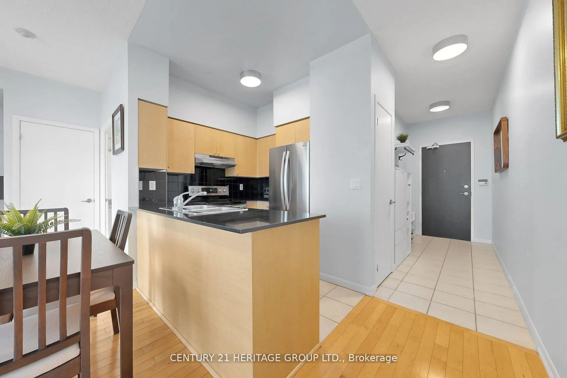 Photo 13 of Unit 2713, 231 Fort York Boulevard, Toronto, Niagara — HOMEH