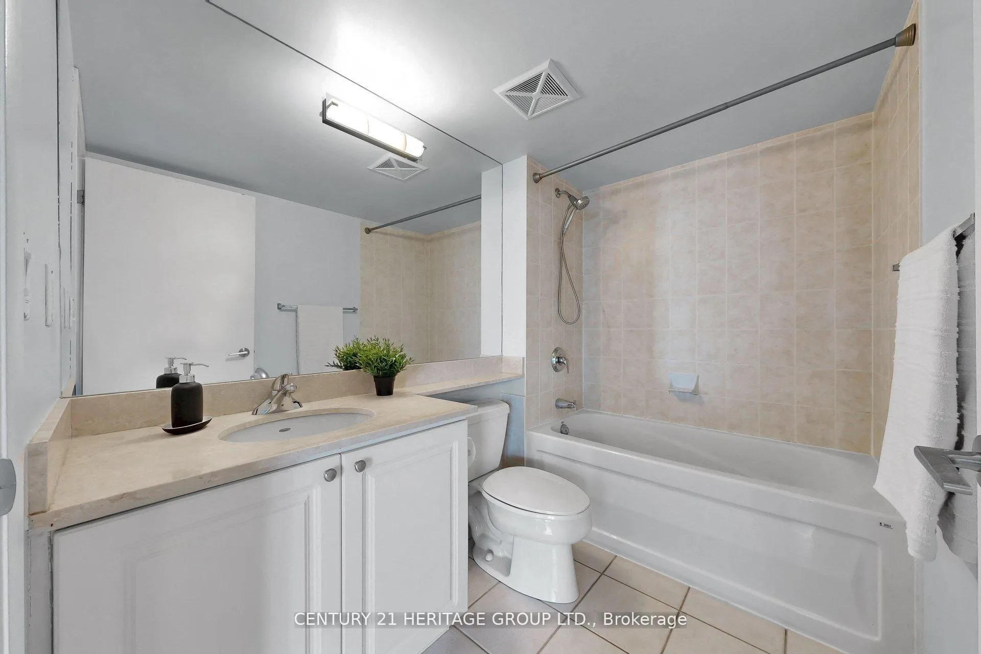 Photo 25 of Unit 2713, 231 Fort York Boulevard, Toronto, Niagara — HOMEH