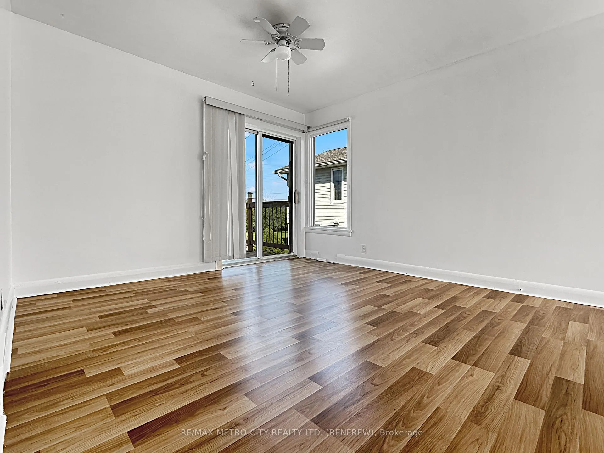 Photo 10 of 597 Fortington Street, Renfrew — HOMEH