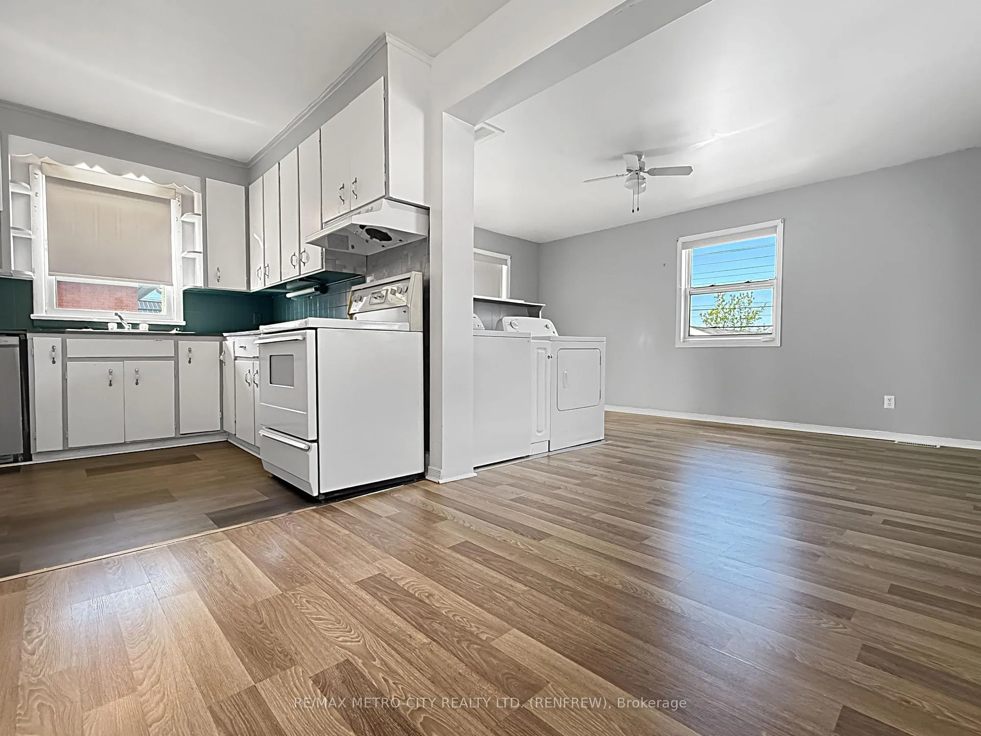 Photo 11 of 597 Fortington Street, Renfrew — HOMEH