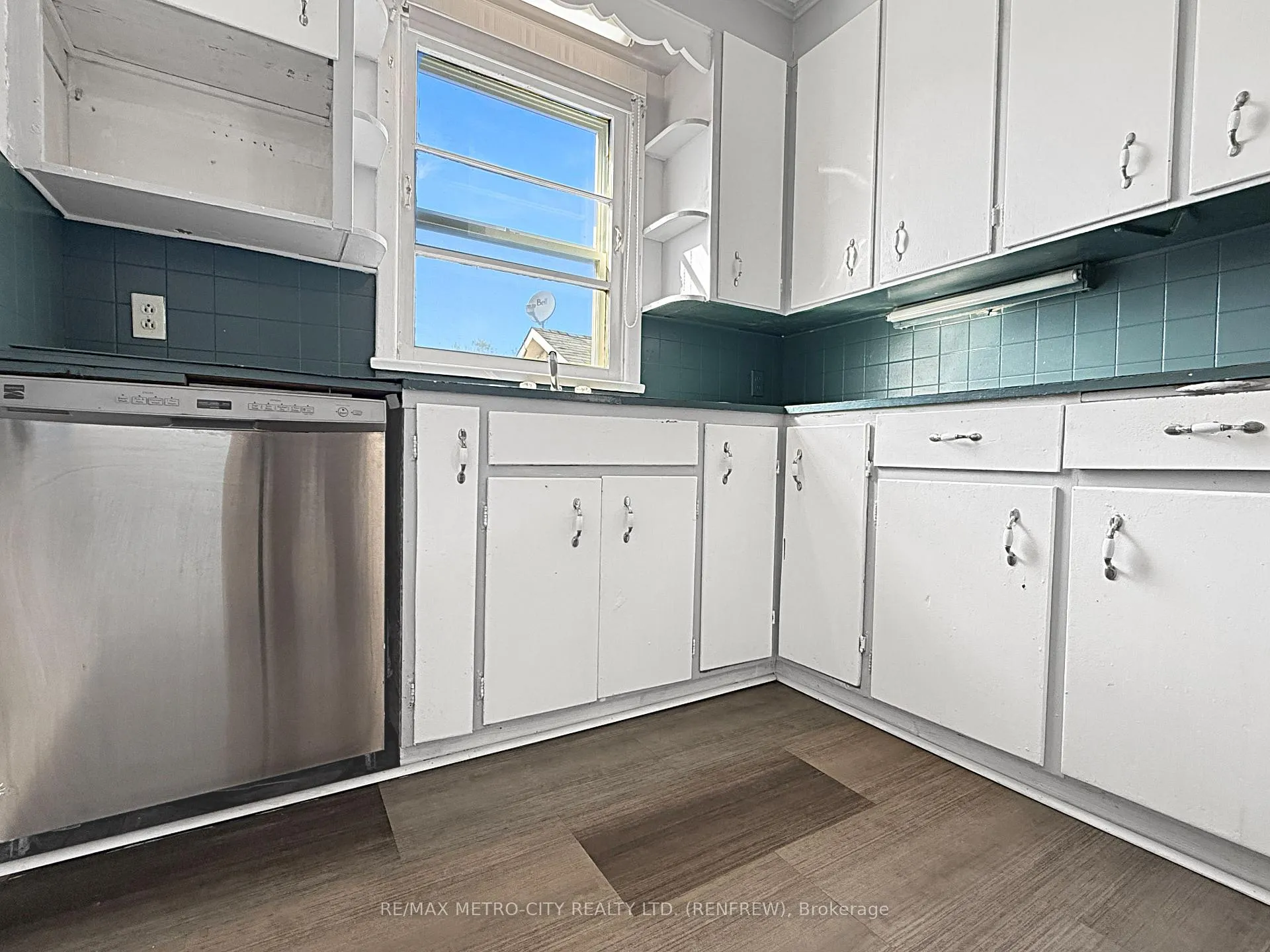Photo 13 of 597 Fortington Street, Renfrew — HOMEH