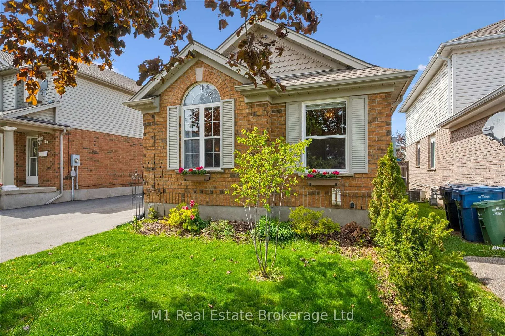 Photo 6 of 82 Starview Crescent, Guelph, Grange Road — HOMEH
