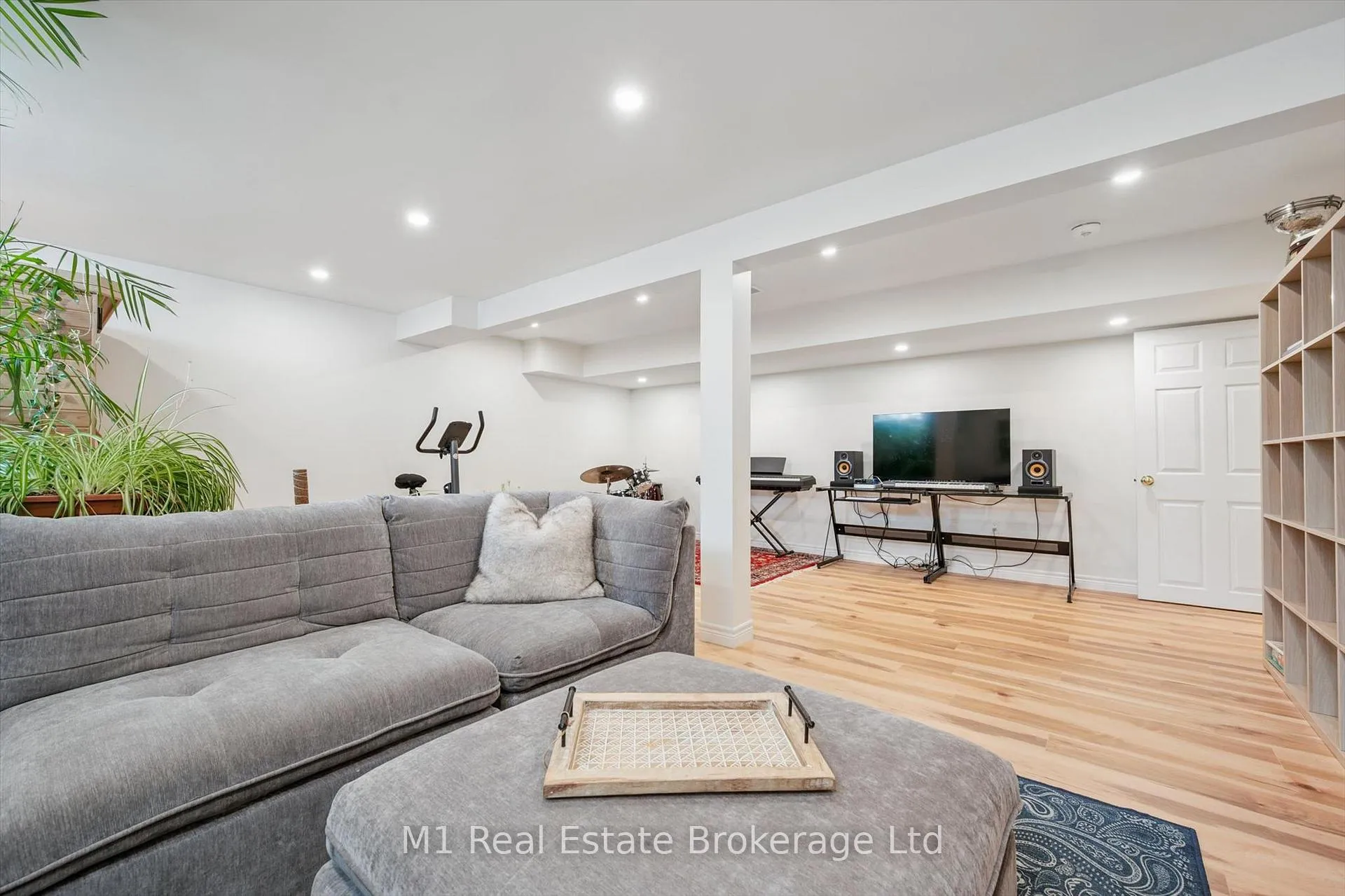 Photo 29 of 82 Starview Crescent, Guelph, Grange Road — HOMEH