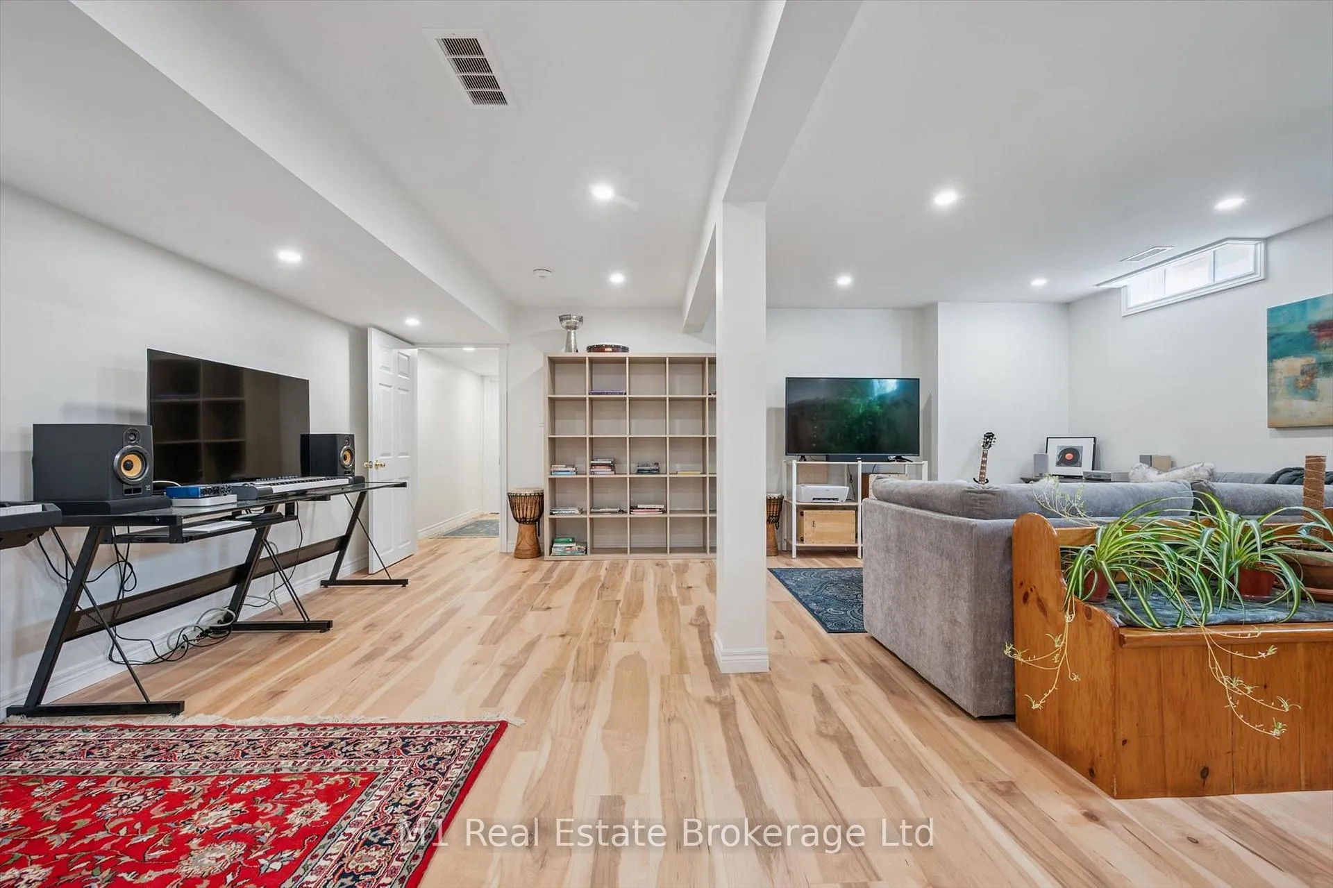 Photo 31 of 82 Starview Crescent, Guelph, Grange Road — HOMEH