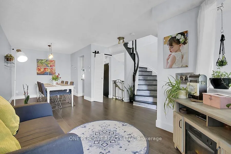 Photo 3 of 166 Beatrice Drive, Ottawa, Barrhaven - Longfields — HOMEH