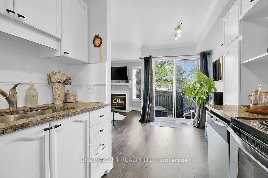 Photo 9 of 166 Beatrice Drive, Ottawa, Barrhaven - Longfields — HOMEH