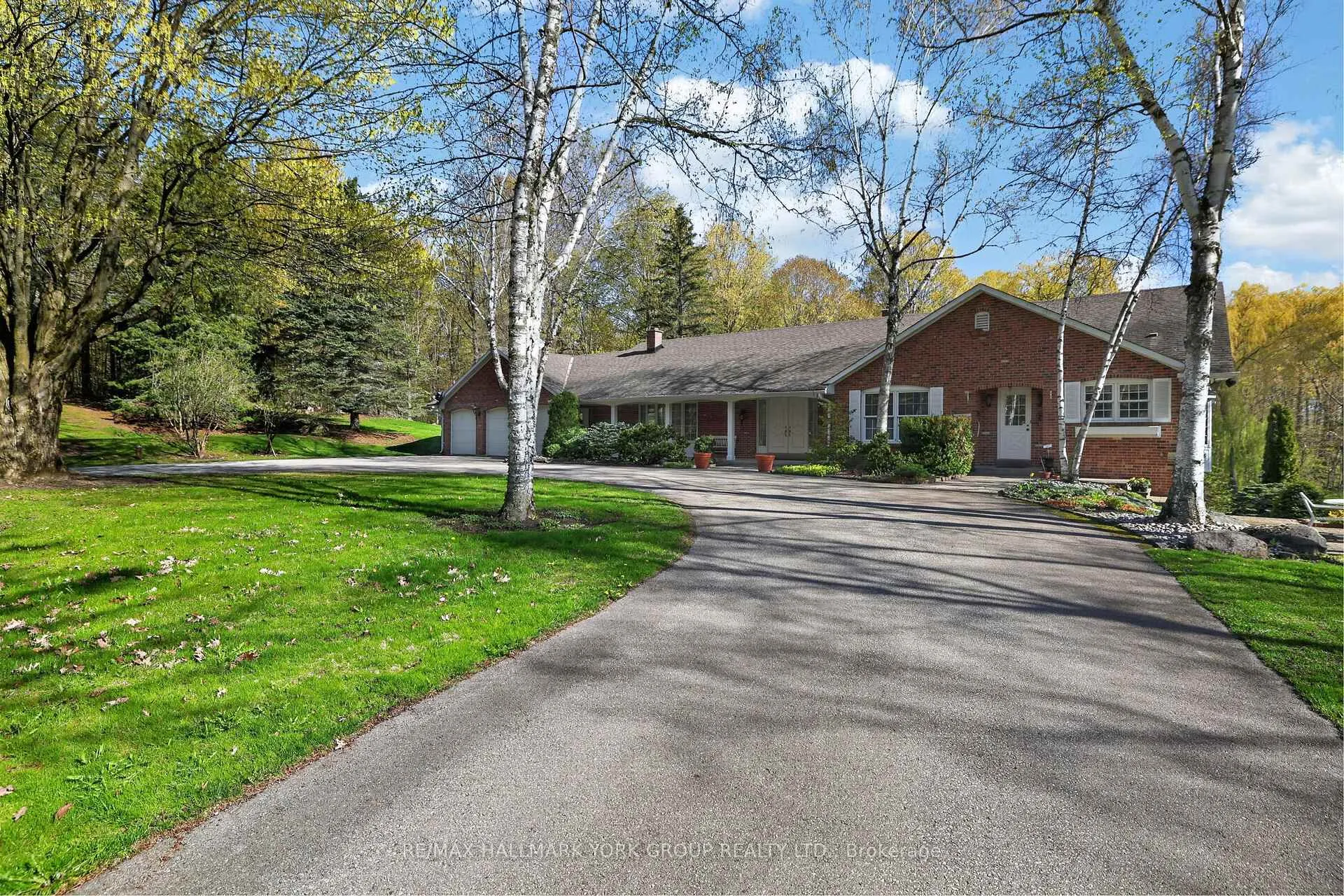 Photo 6 of 1020 18th Side Road, King, Rural King — HOMEH