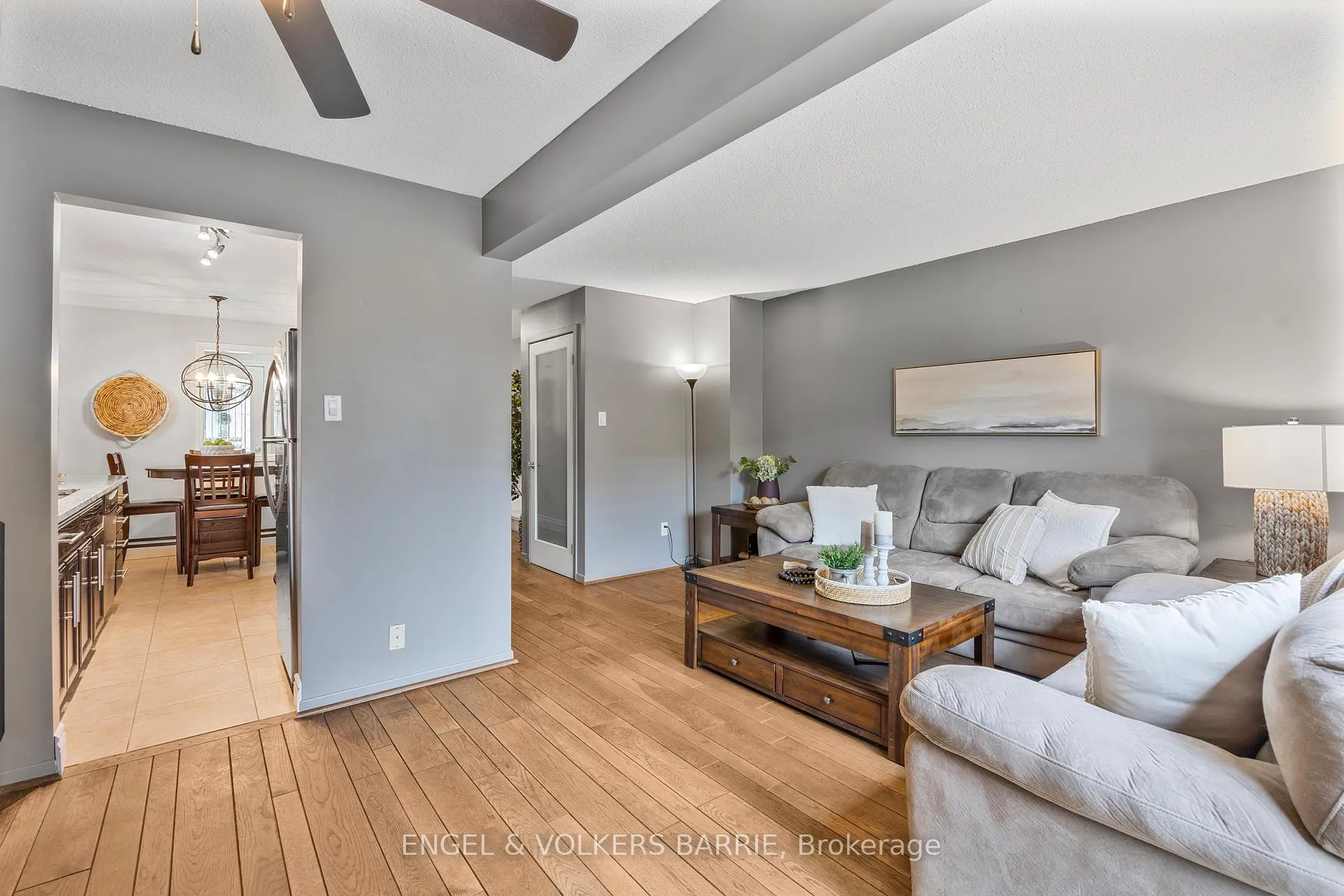Photo 9 of 1 Aspen Court, Hamilton, Waterdown — HOMEH