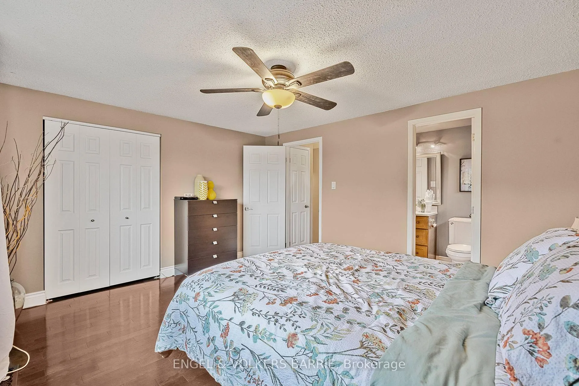 Photo 15 of 1 Aspen Court, Hamilton, Waterdown — HOMEH