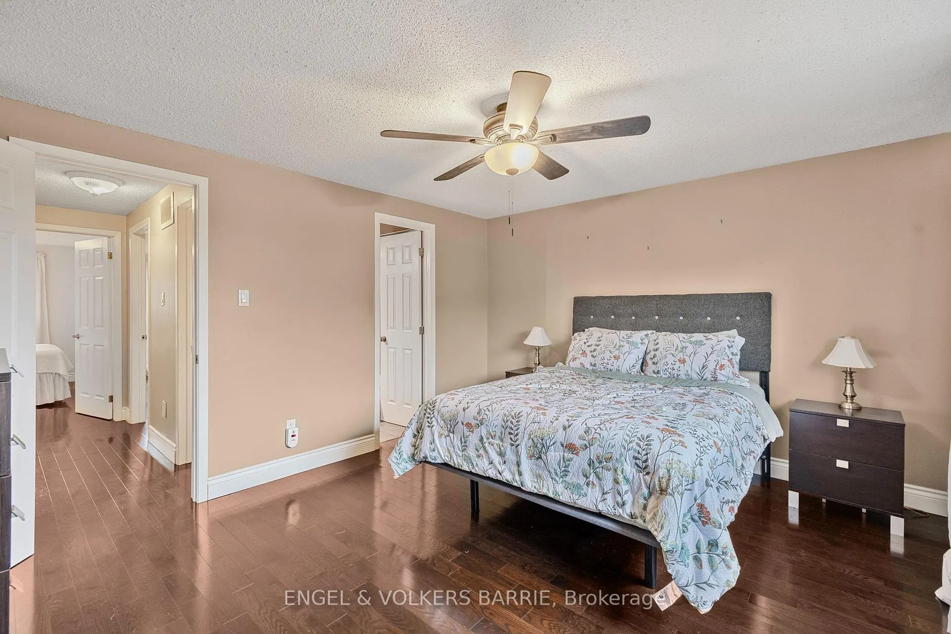 Photo 17 of 1 Aspen Court, Hamilton, Waterdown — HOMEH