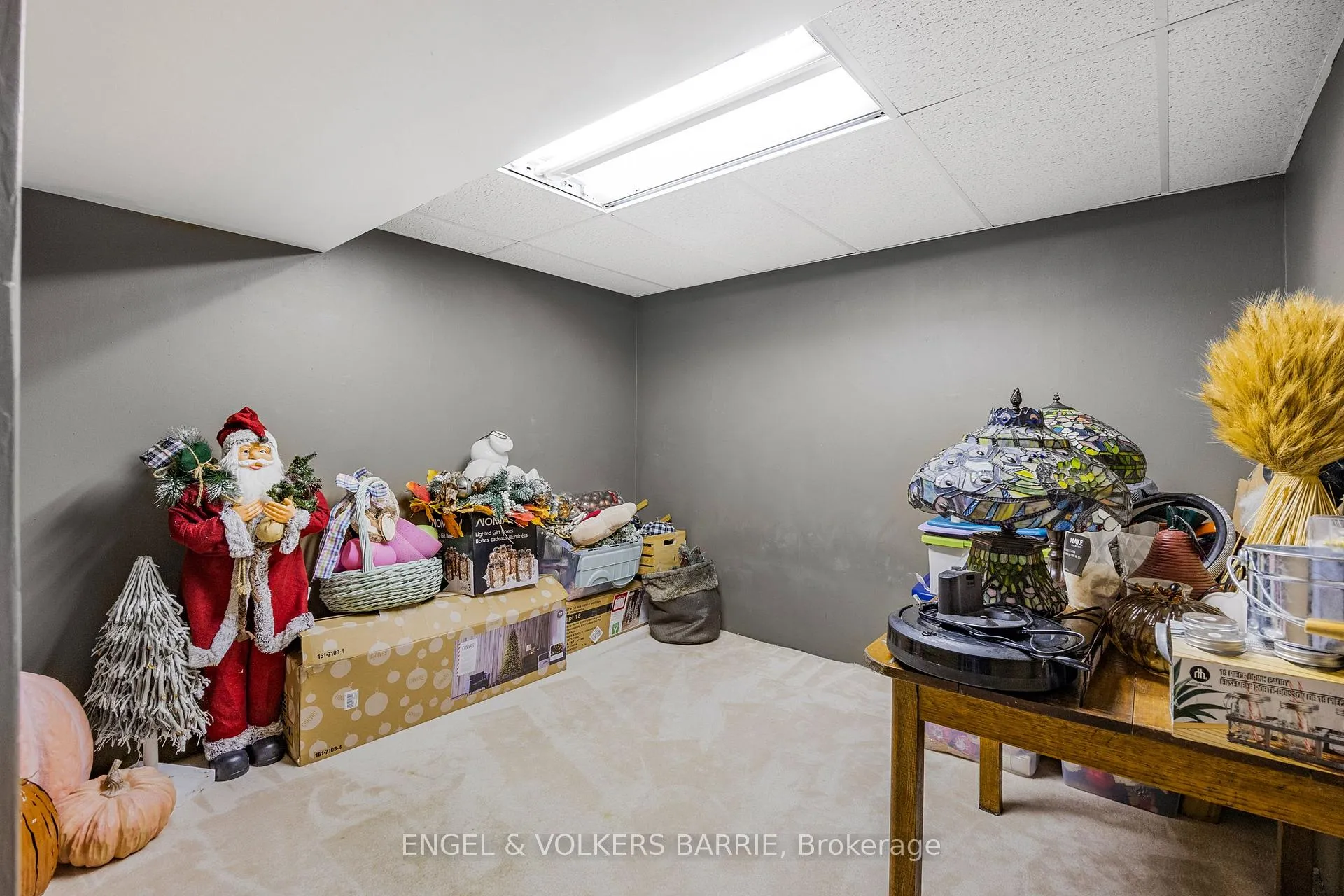 Photo 26 of 1 Aspen Court, Hamilton, Waterdown — HOMEH