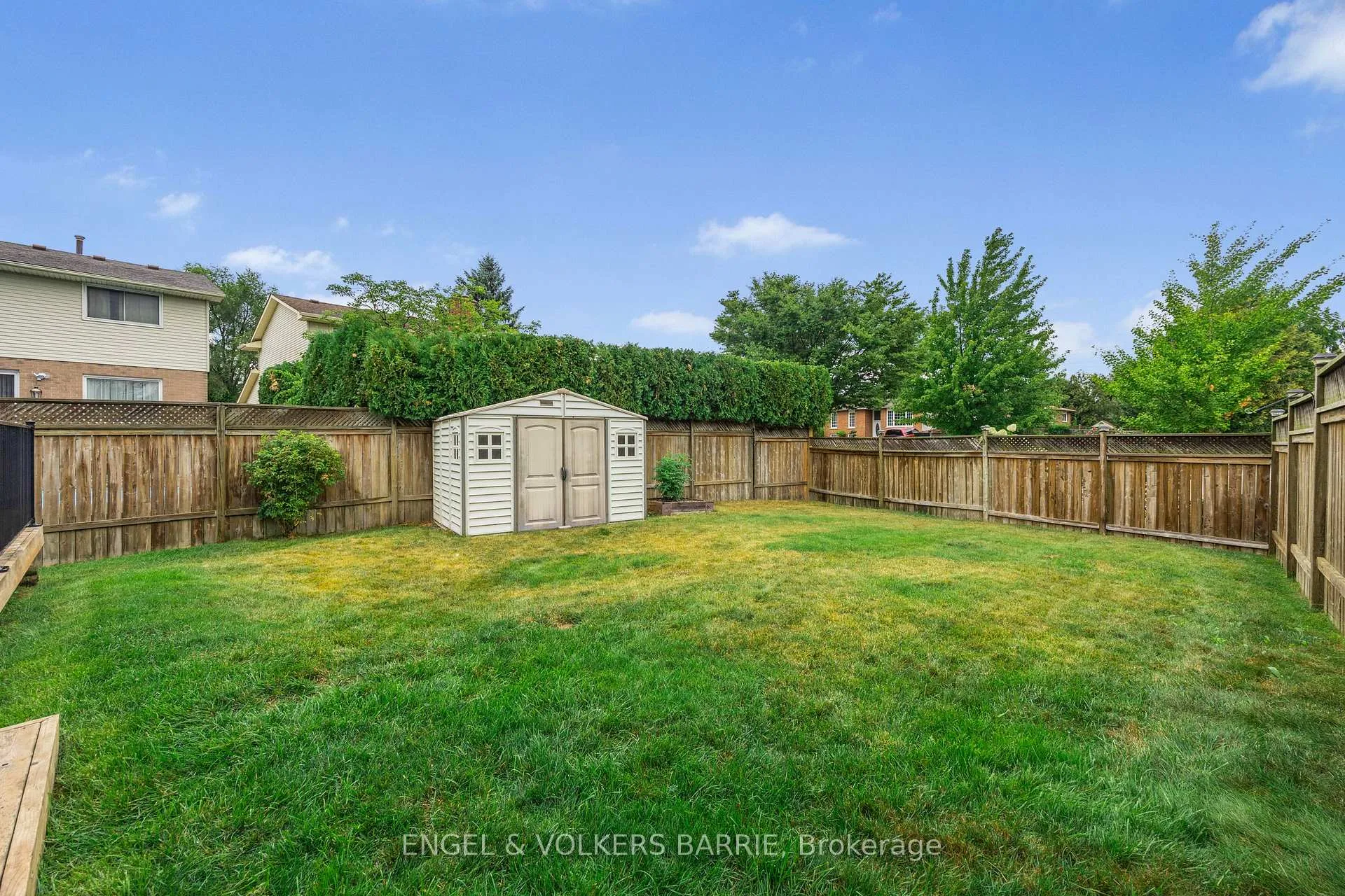 Photo 31 of 1 Aspen Court, Hamilton, Waterdown — HOMEH