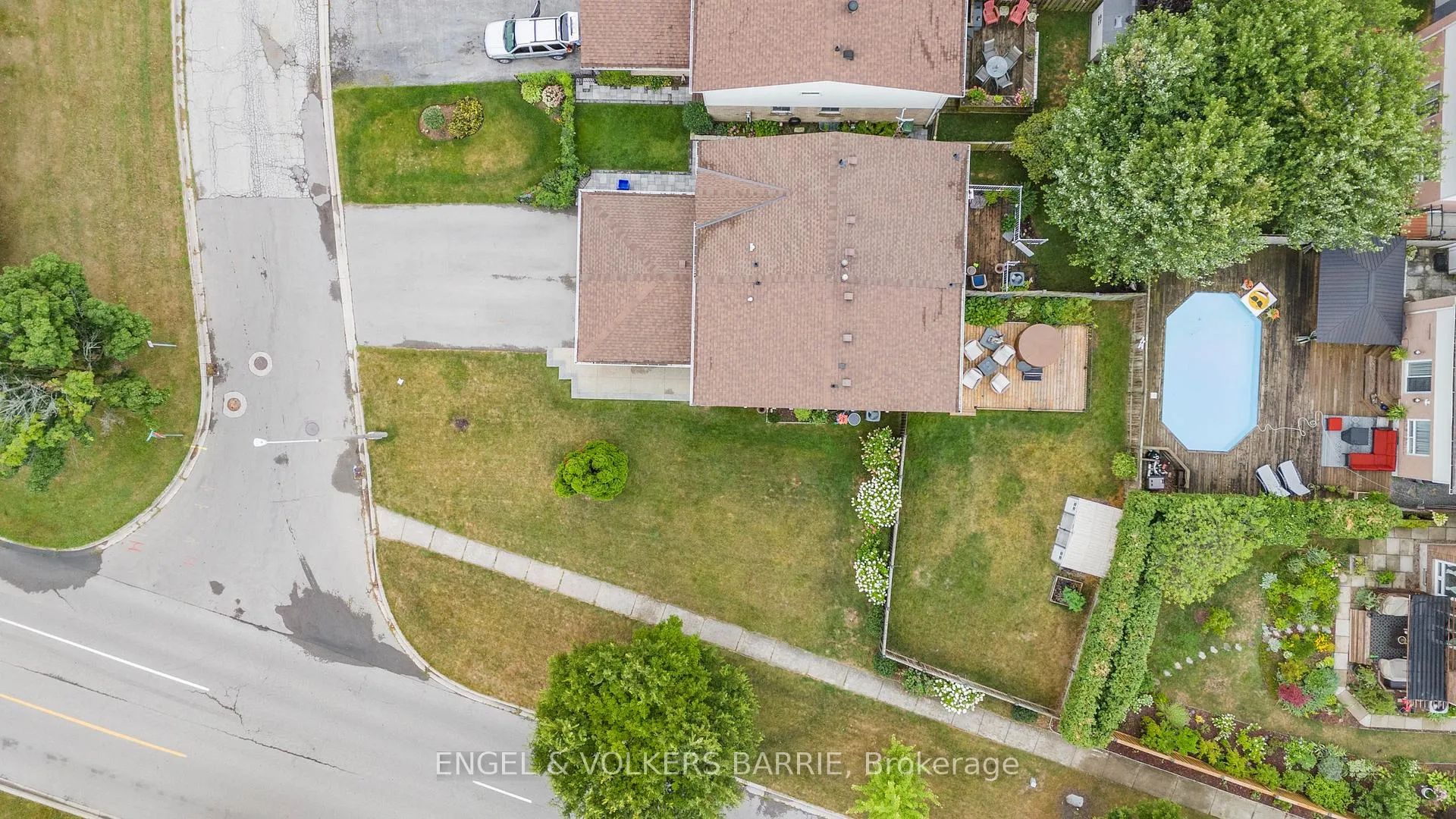 Photo 35 of 1 Aspen Court, Hamilton, Waterdown — HOMEH