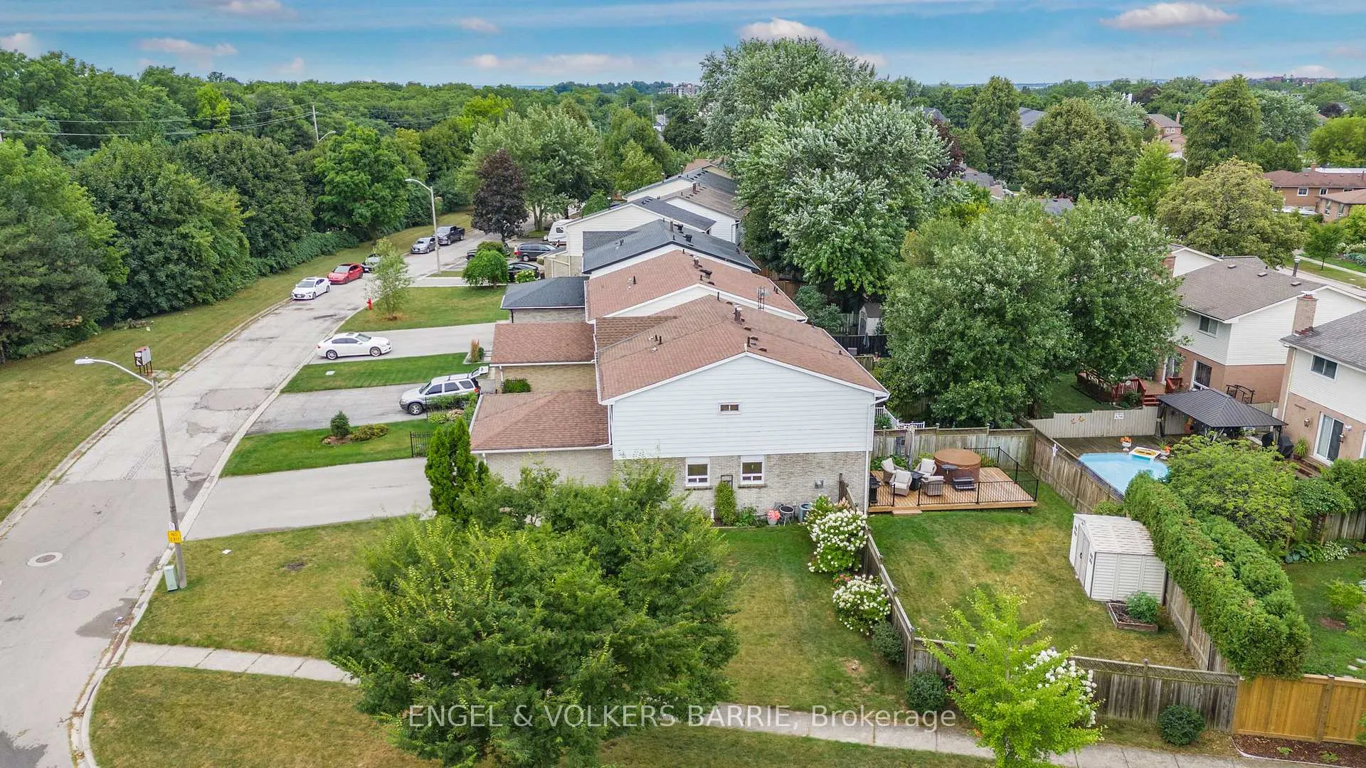 Photo 36 of 1 Aspen Court, Hamilton, Waterdown — HOMEH