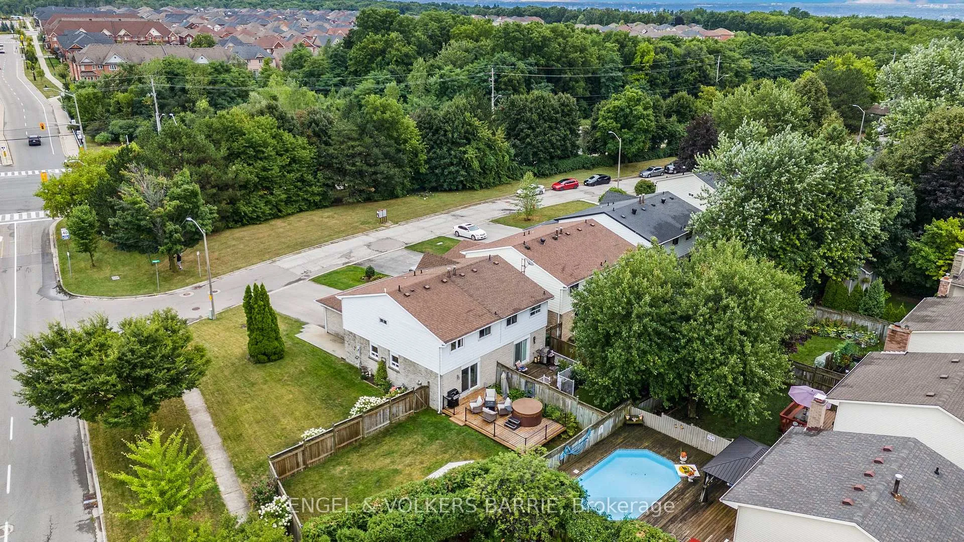 Photo 37 of 1 Aspen Court, Hamilton, Waterdown — HOMEH