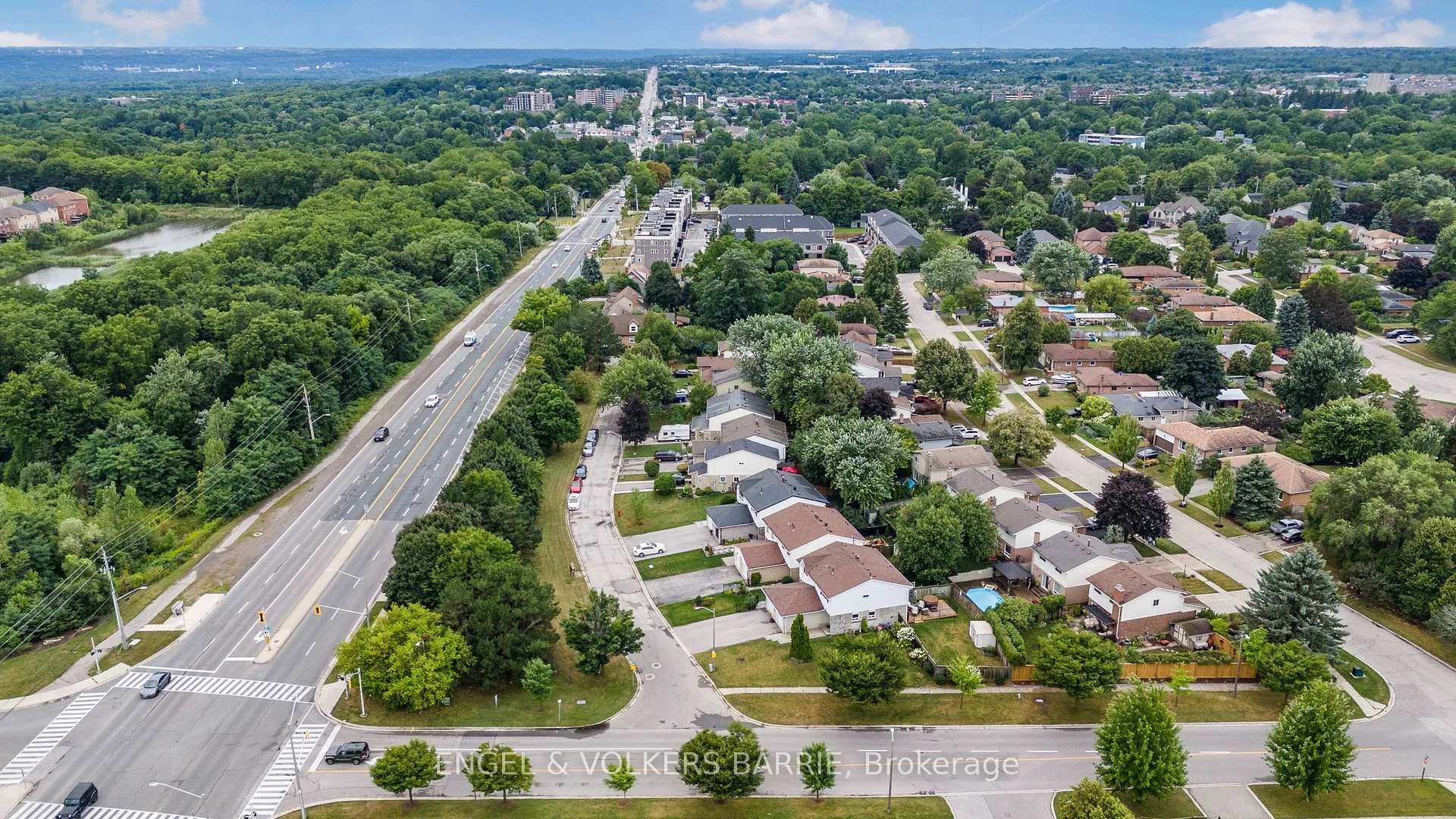 Photo 38 of 1 Aspen Court, Hamilton, Waterdown — HOMEH