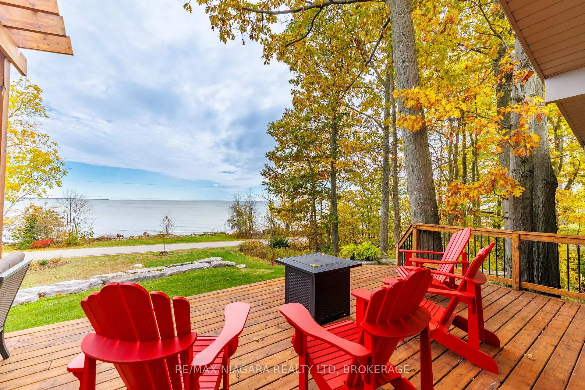 Photo 2 of 42 Mohawk Point Road, Haldimand, Dunnville — HOMEH