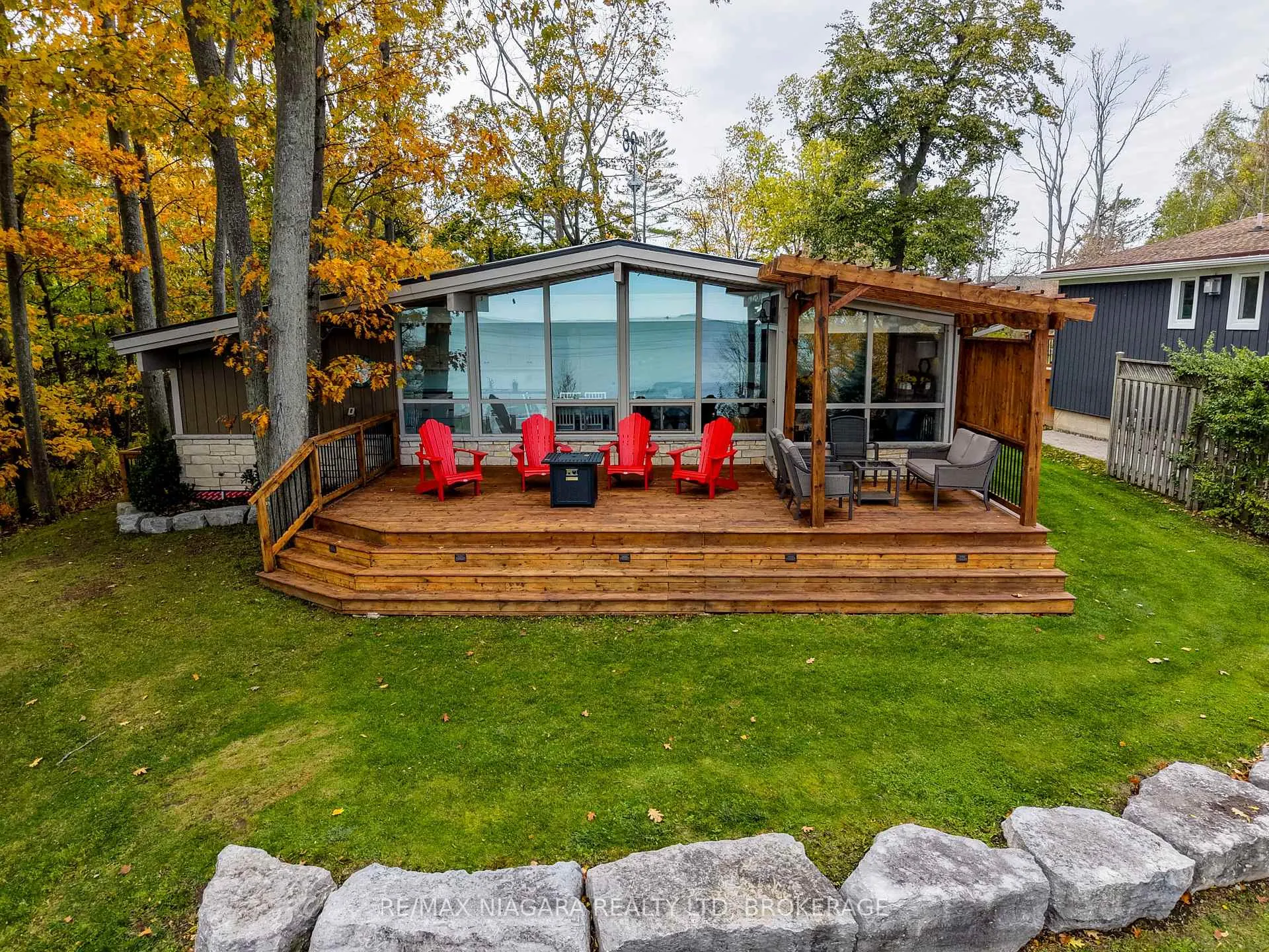 Photo 23 of 42 Mohawk Point Road, Haldimand, Dunnville — HOMEH