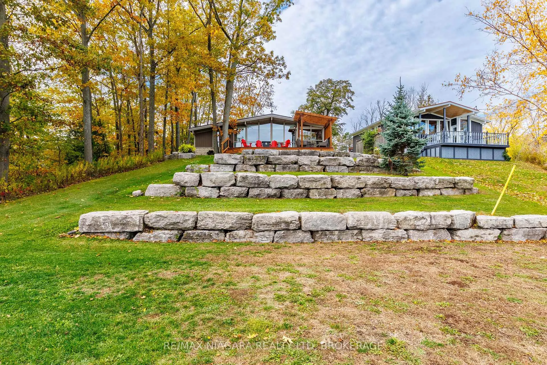 Photo 30 of 42 Mohawk Point Road, Haldimand, Dunnville — HOMEH