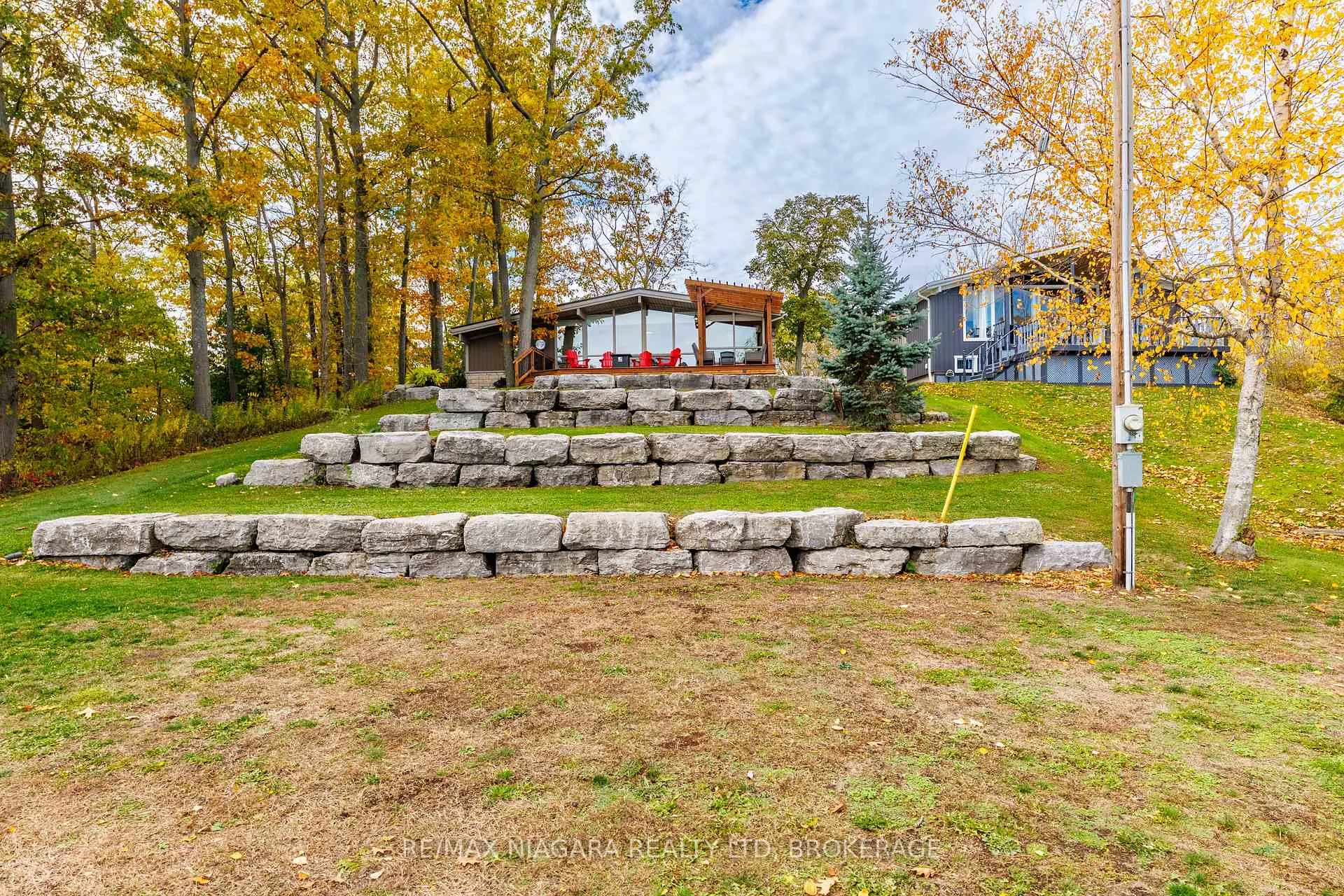 Photo 31 of 42 Mohawk Point Road, Haldimand, Dunnville — HOMEH