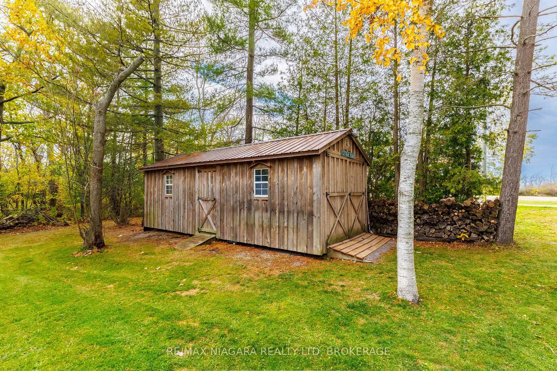 Photo 43 of 42 Mohawk Point Road, Haldimand, Dunnville — HOMEH