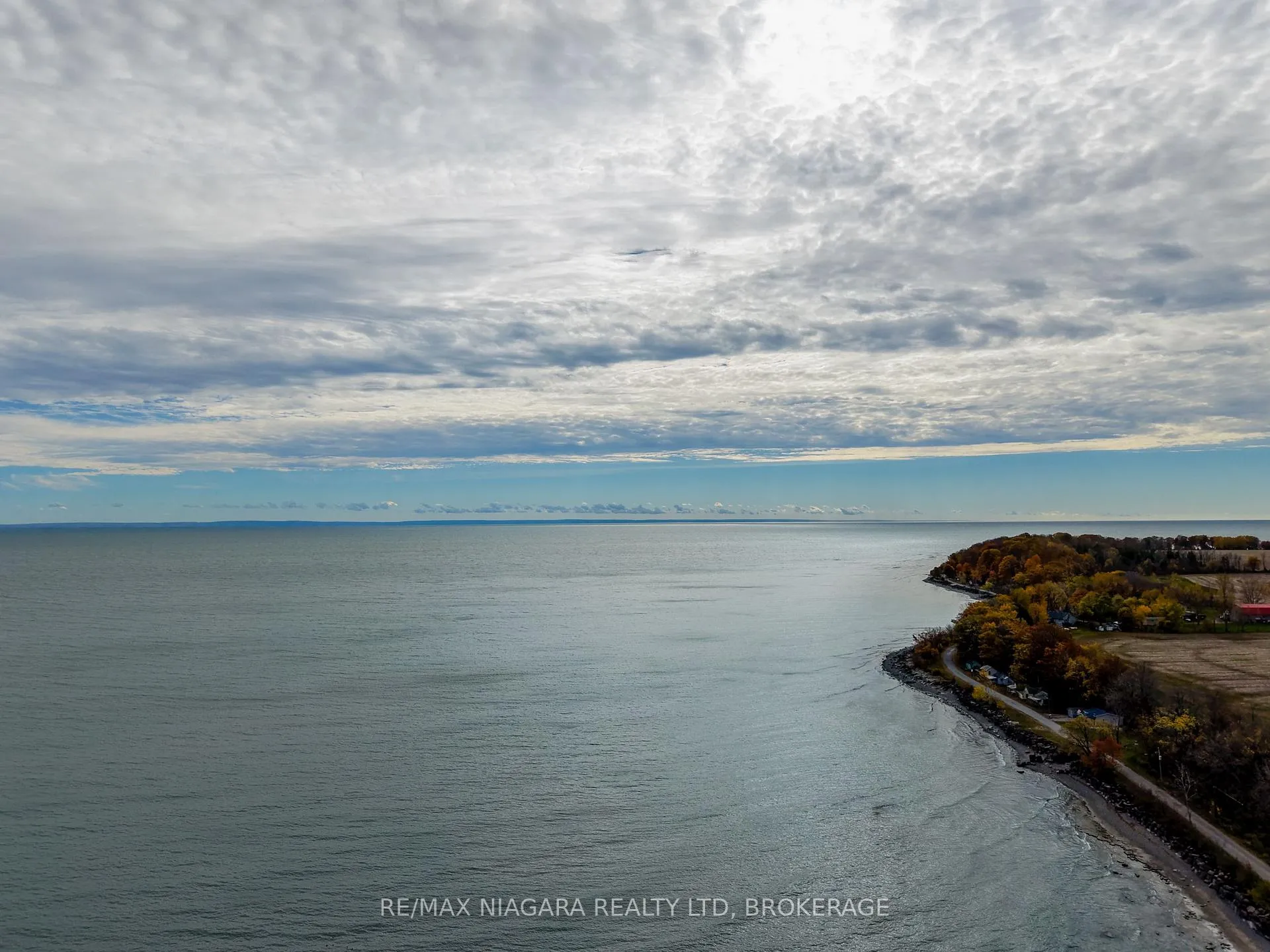 Photo 48 of 42 Mohawk Point Road, Haldimand, Dunnville — HOMEH