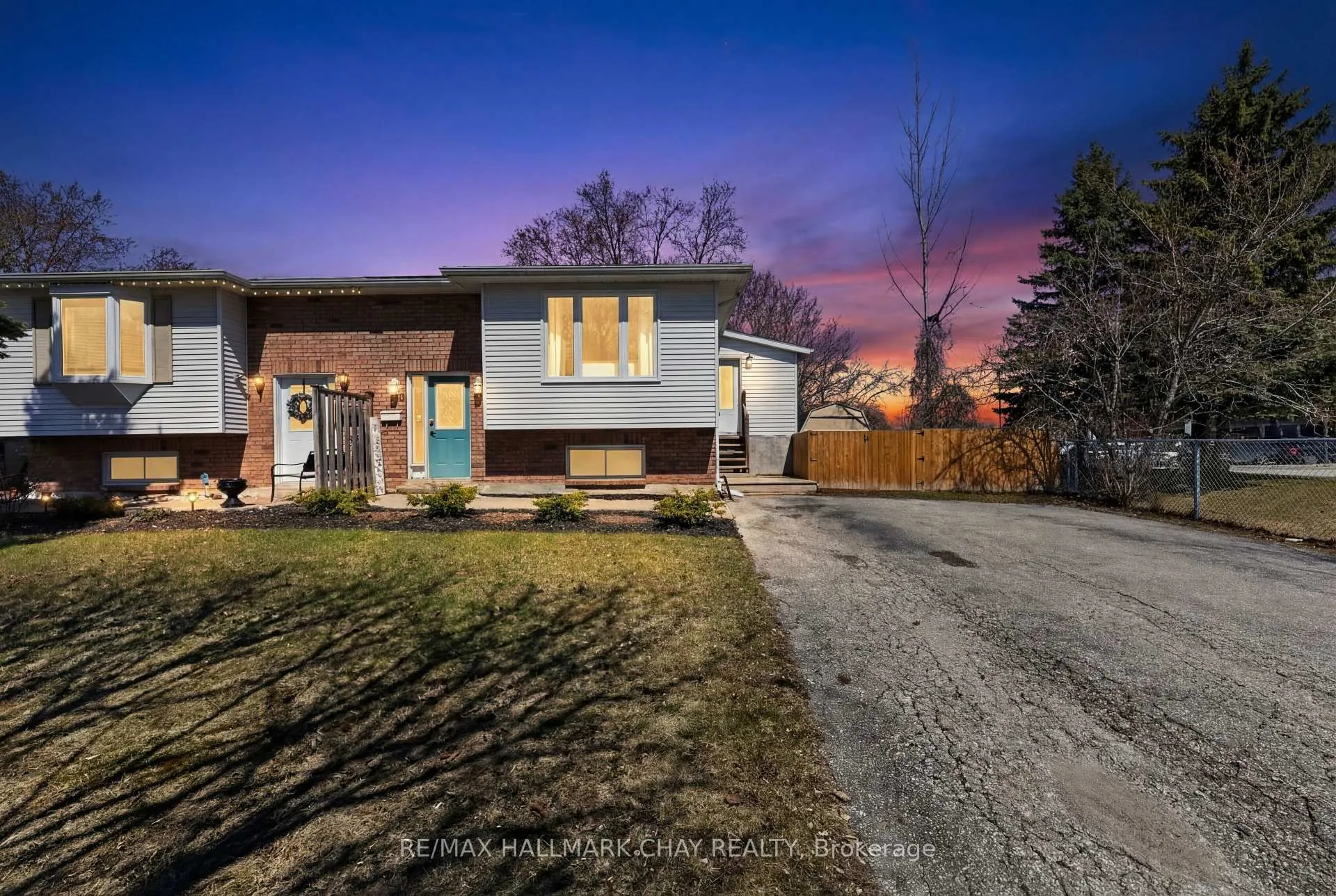 Photo 2 of 58 Biscayne Boulevard, Georgina, Keswick South — HOMEH