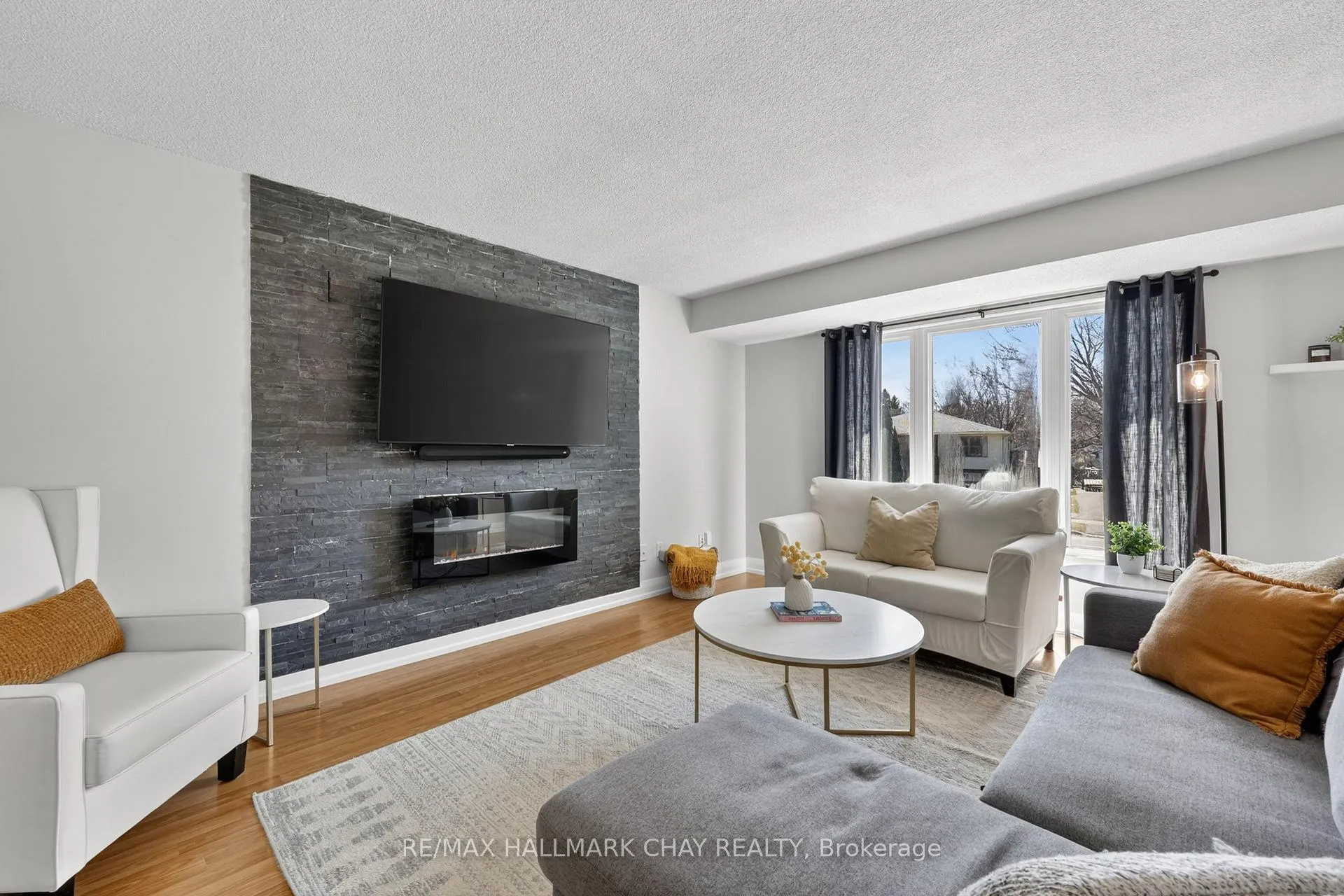 Photo 5 of 58 Biscayne Boulevard, Georgina, Keswick South — HOMEH
