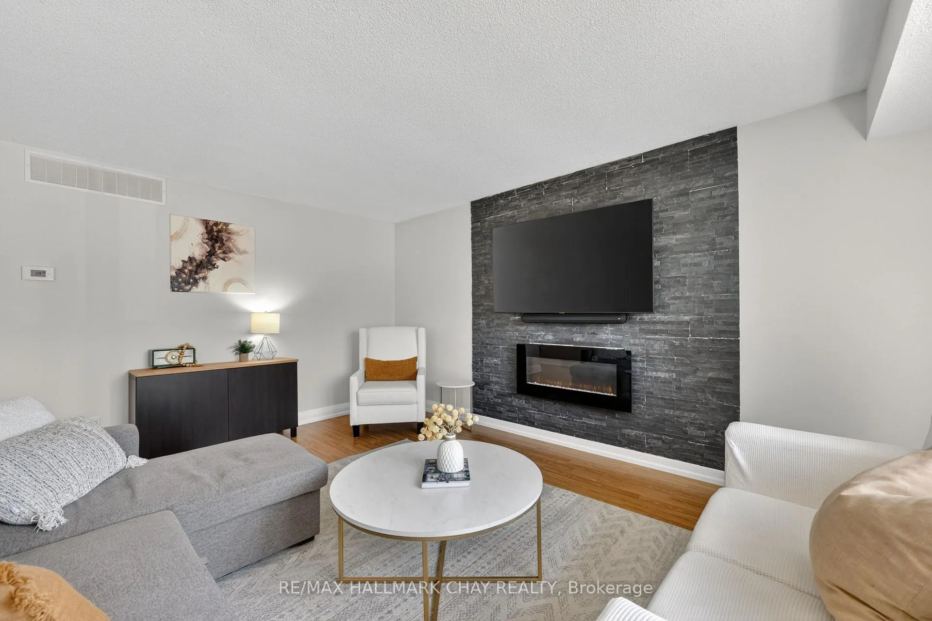 Photo 6 of 58 Biscayne Boulevard, Georgina, Keswick South — HOMEH